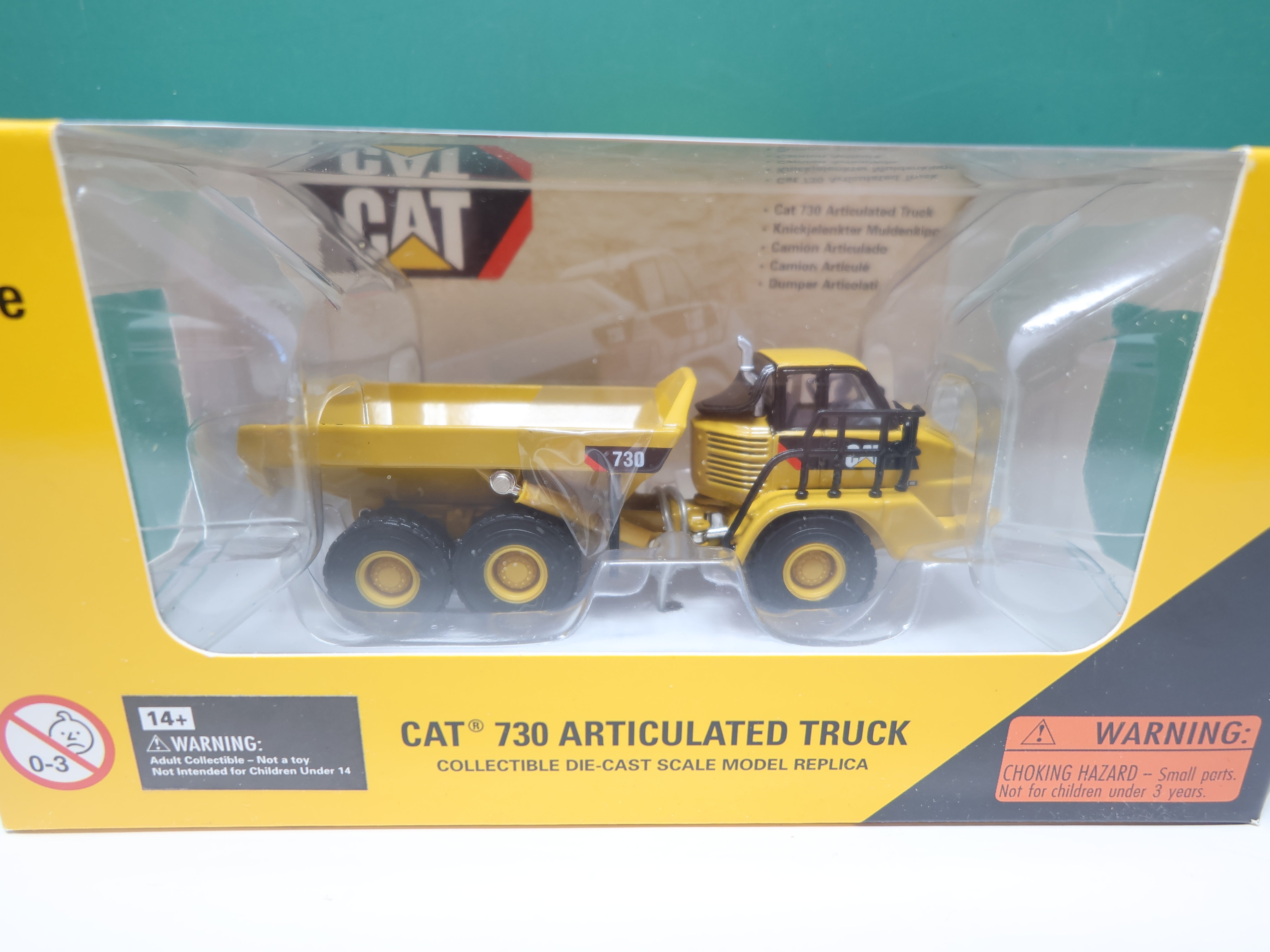 Norscot 55130 HO Scale, 730 Articulated Truck, CAT