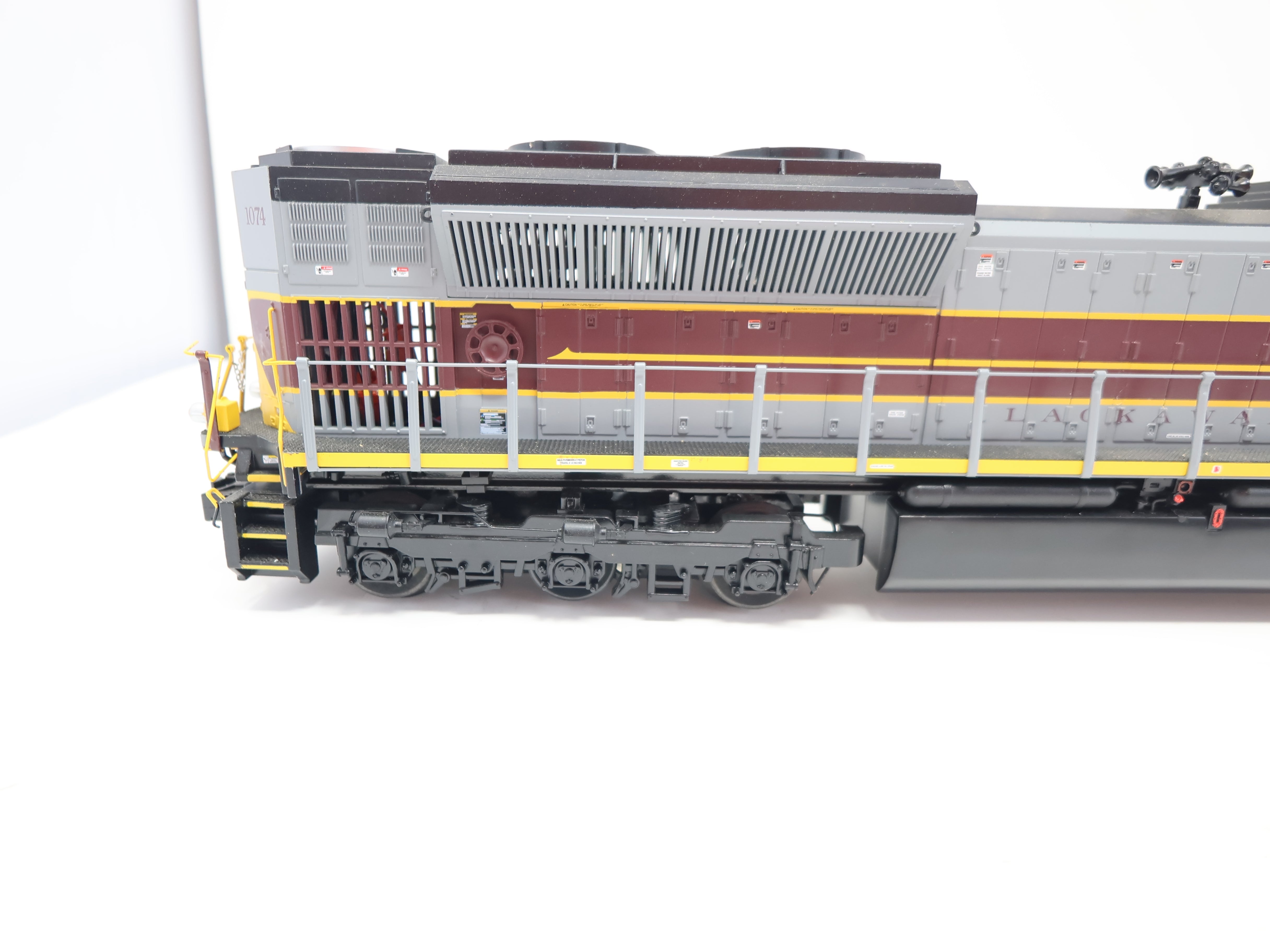 USED MTH Premier 20-20259-1 O, SD70ACE NS Heritage Diesel Locomotive, Lackawanna #1074 (Proto-Sound 3.0)