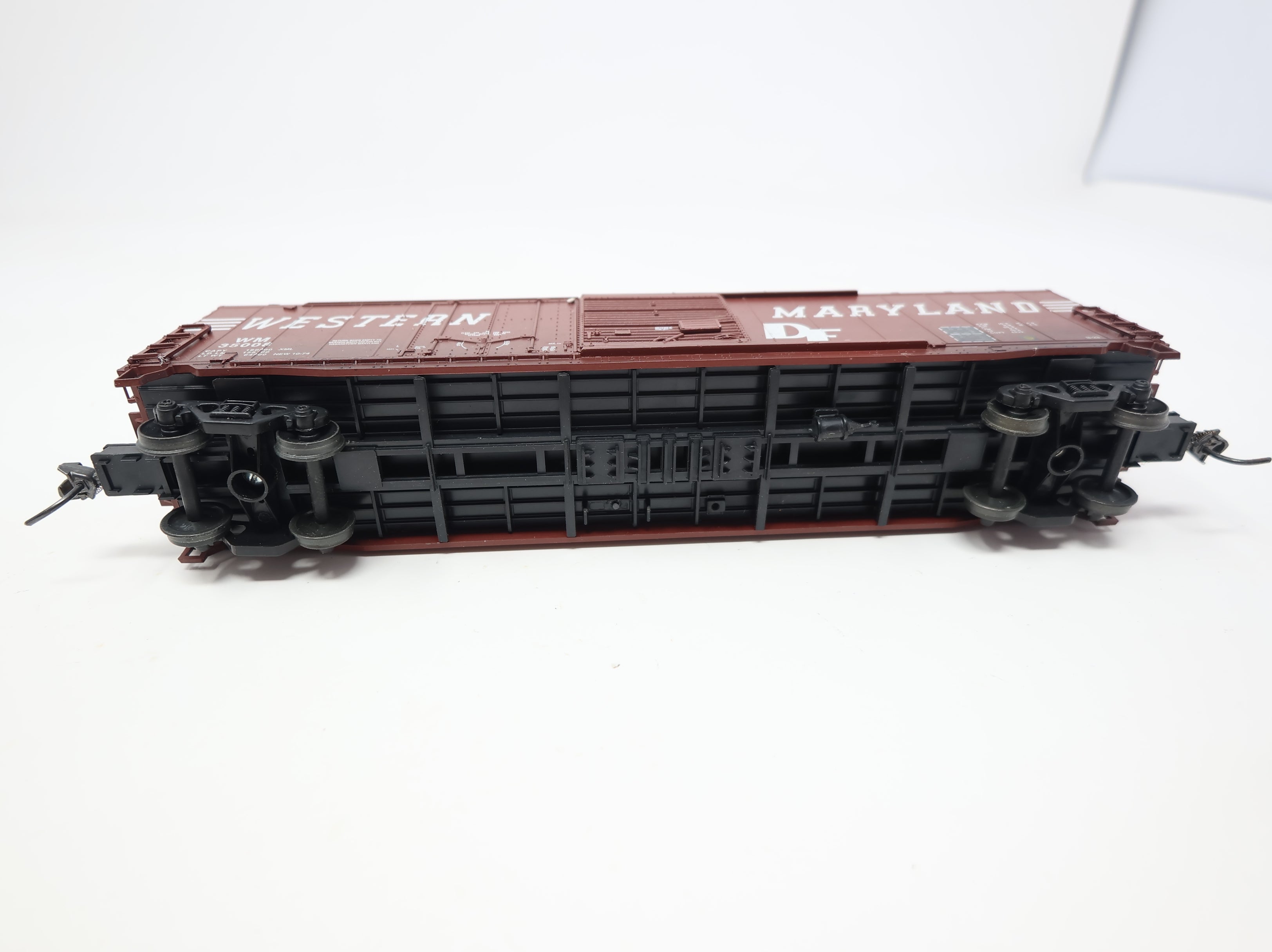 USED Athearn HO Scale Weathered 50' Box Car Western Maryland WM #35008