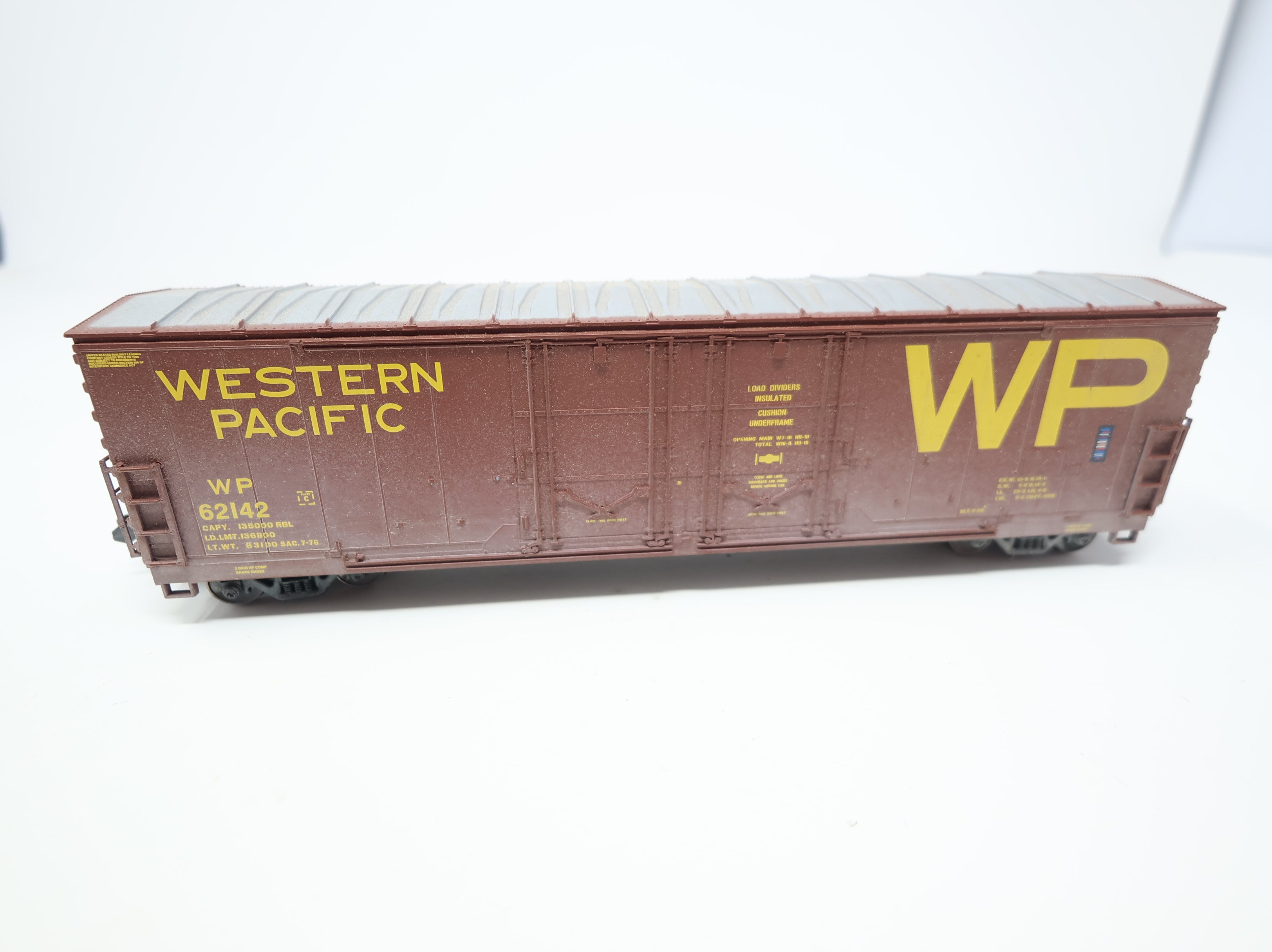 USED Athearn HO Scale Weathered 50' Double Door Box Car Western Pacific WP #62142