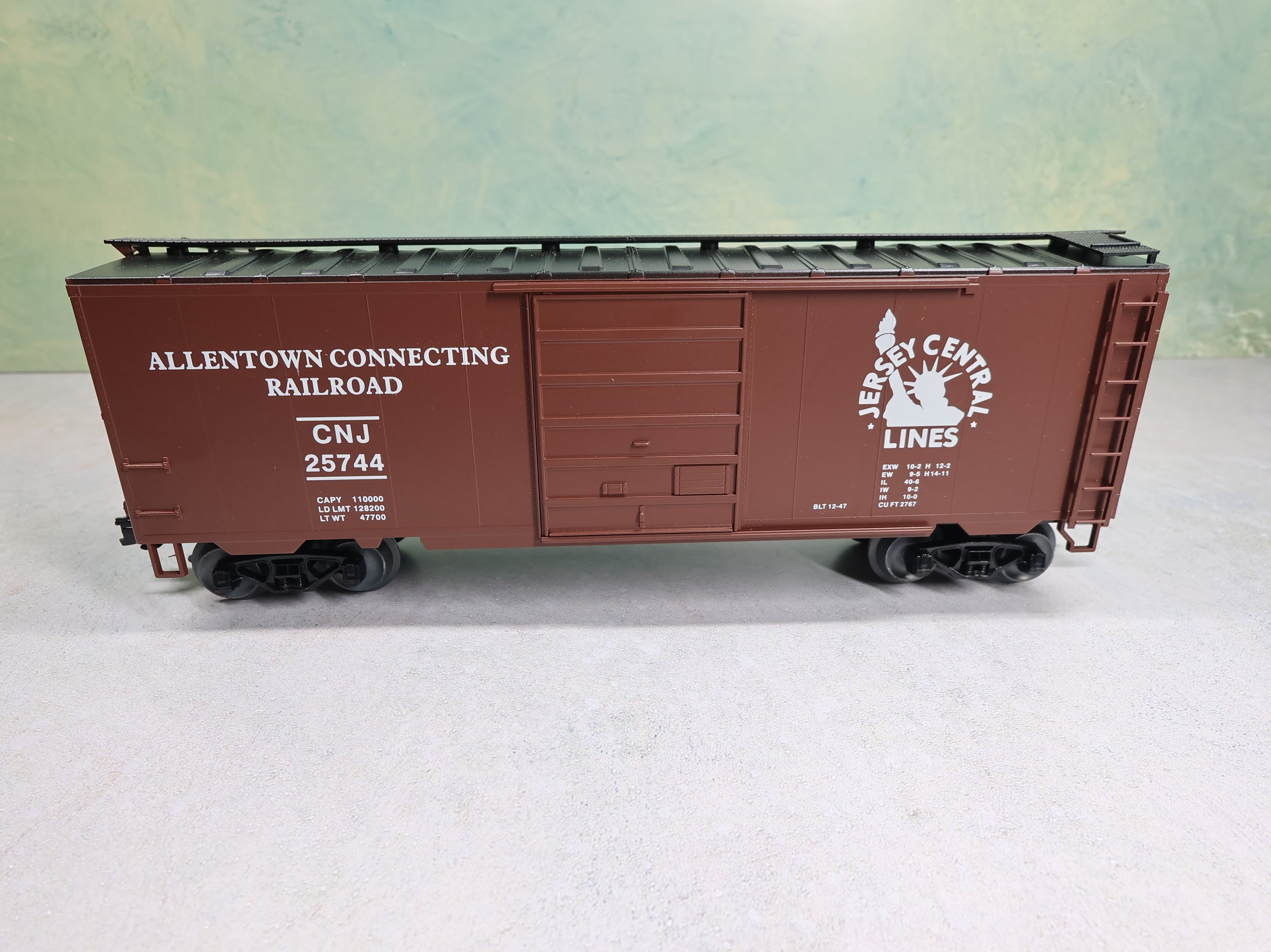 USED Weaver O 40' PS-1 Box Car Jersey Central CNJ #25744 Allentown Connecting