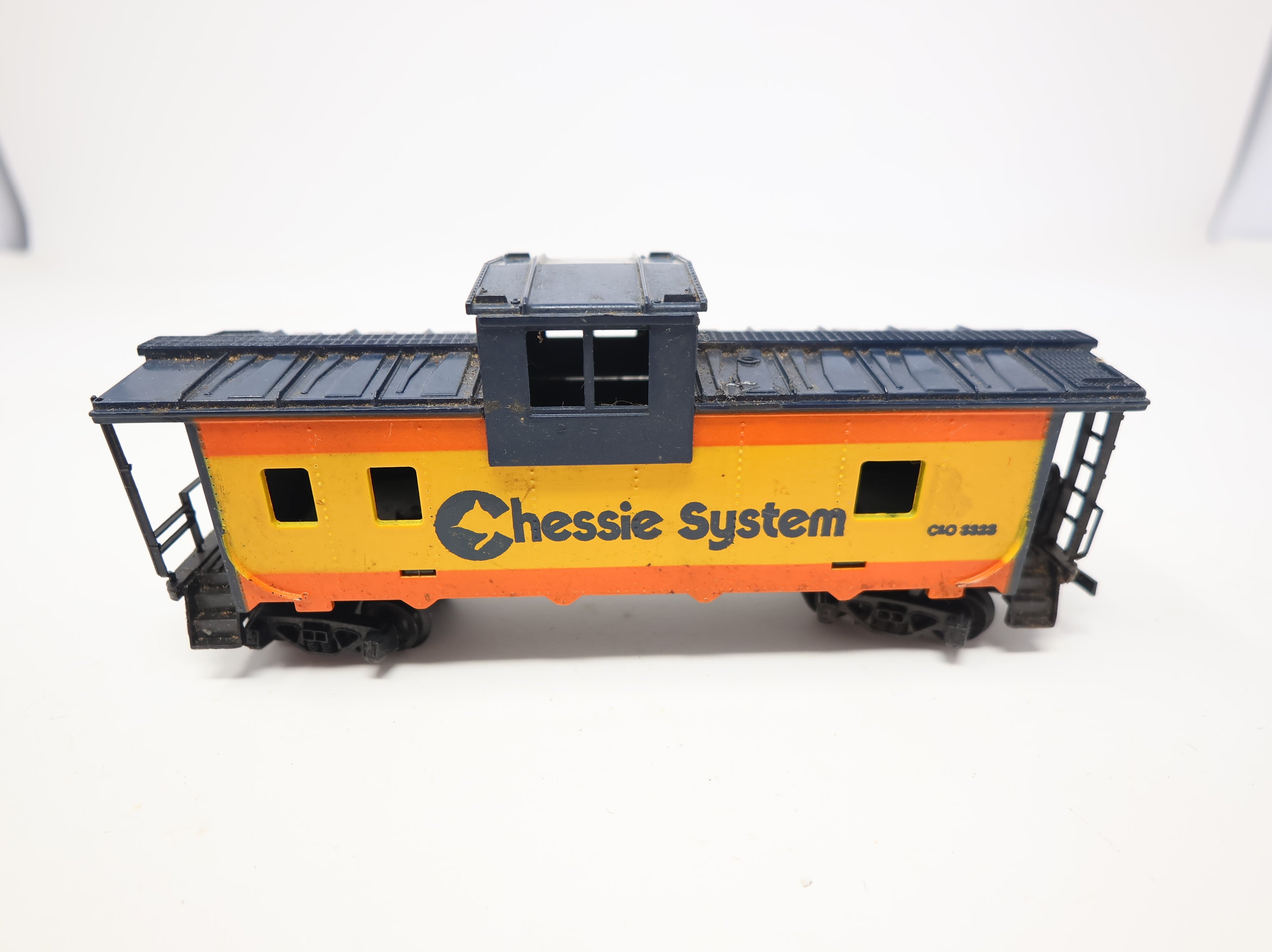 USED Tyco HO Scale Caboose Chessie System C&O #3323