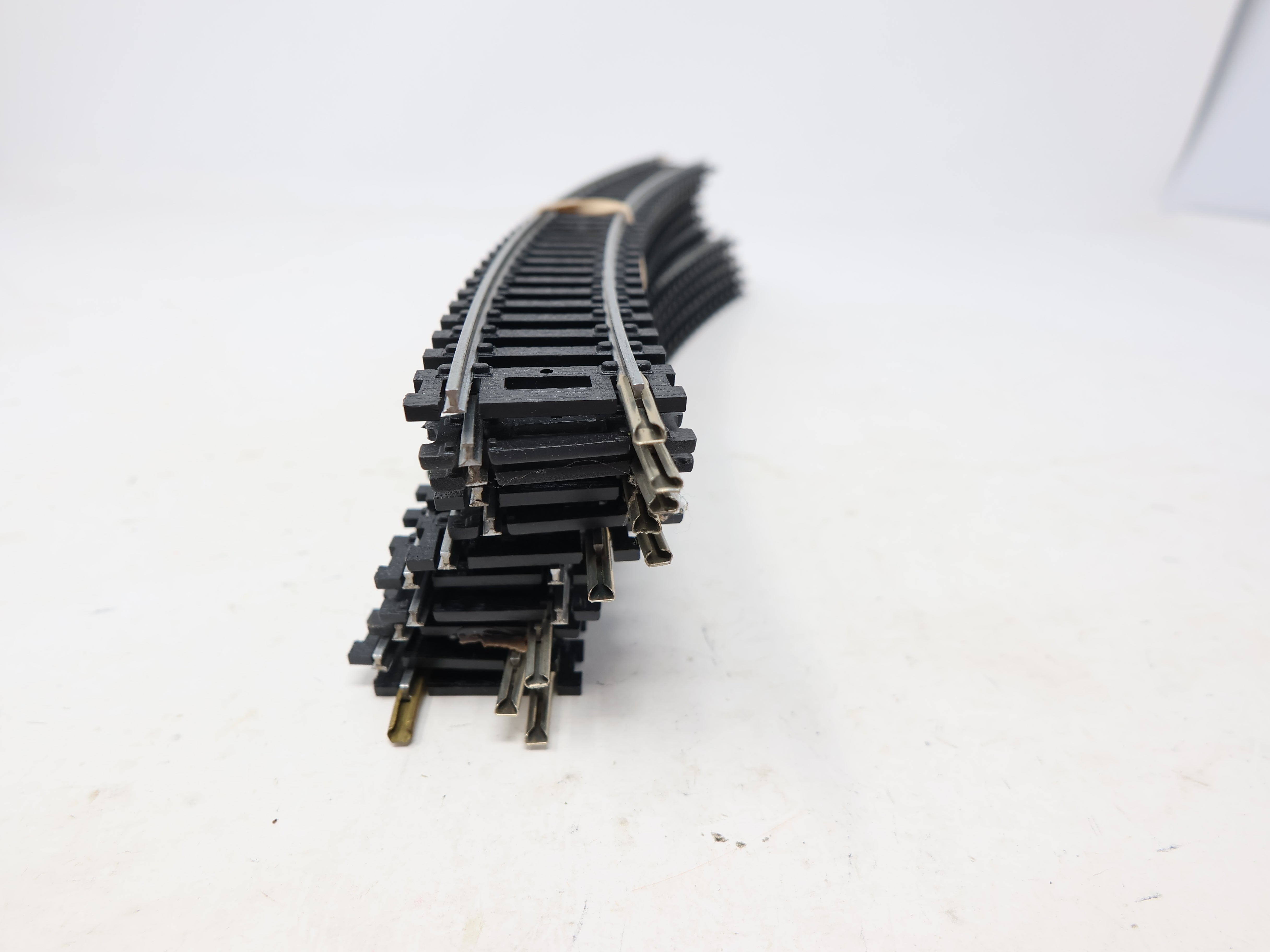 USED HO Scale, Lot of 11 Pieces of Silver Track 18" Radius, Code 100