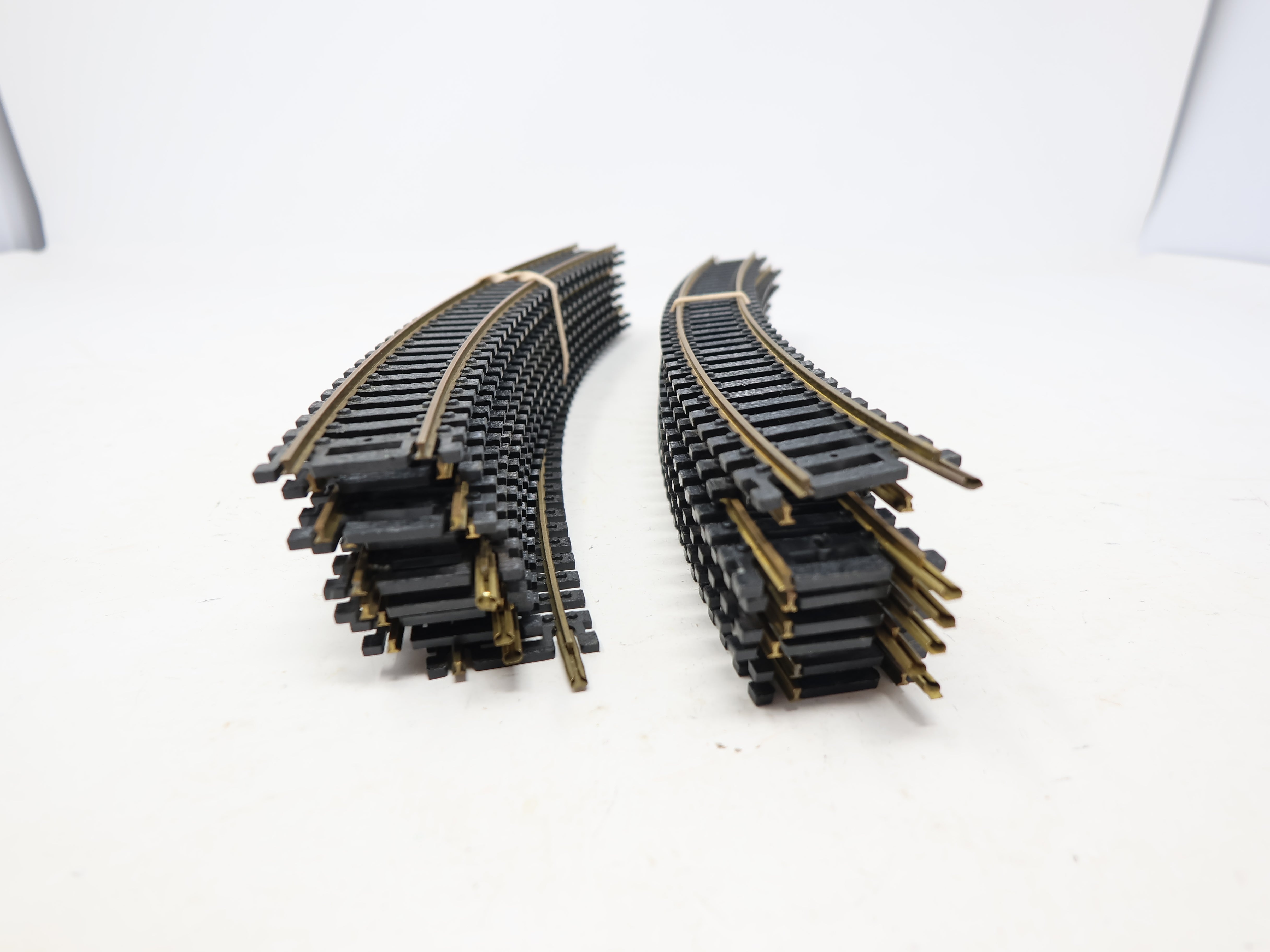 USED Tyco HO Scale, Lot of 18"R Track (17pieces) Brass, Code 100