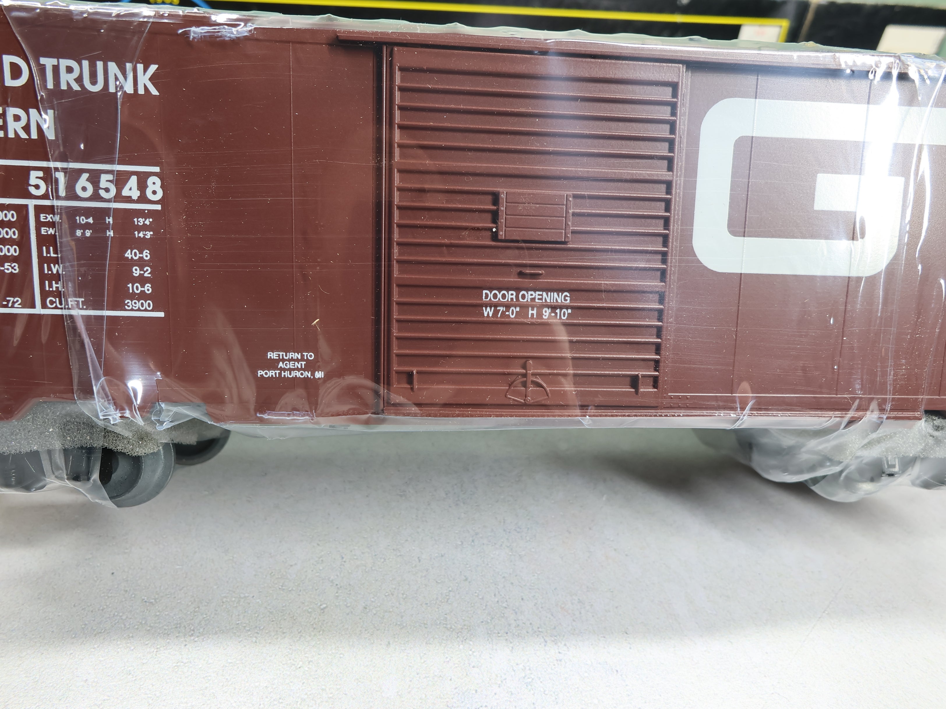 USED Weaver O 40' PS-1 Box Car Grand Trunk Western GTW #516548 Sealed