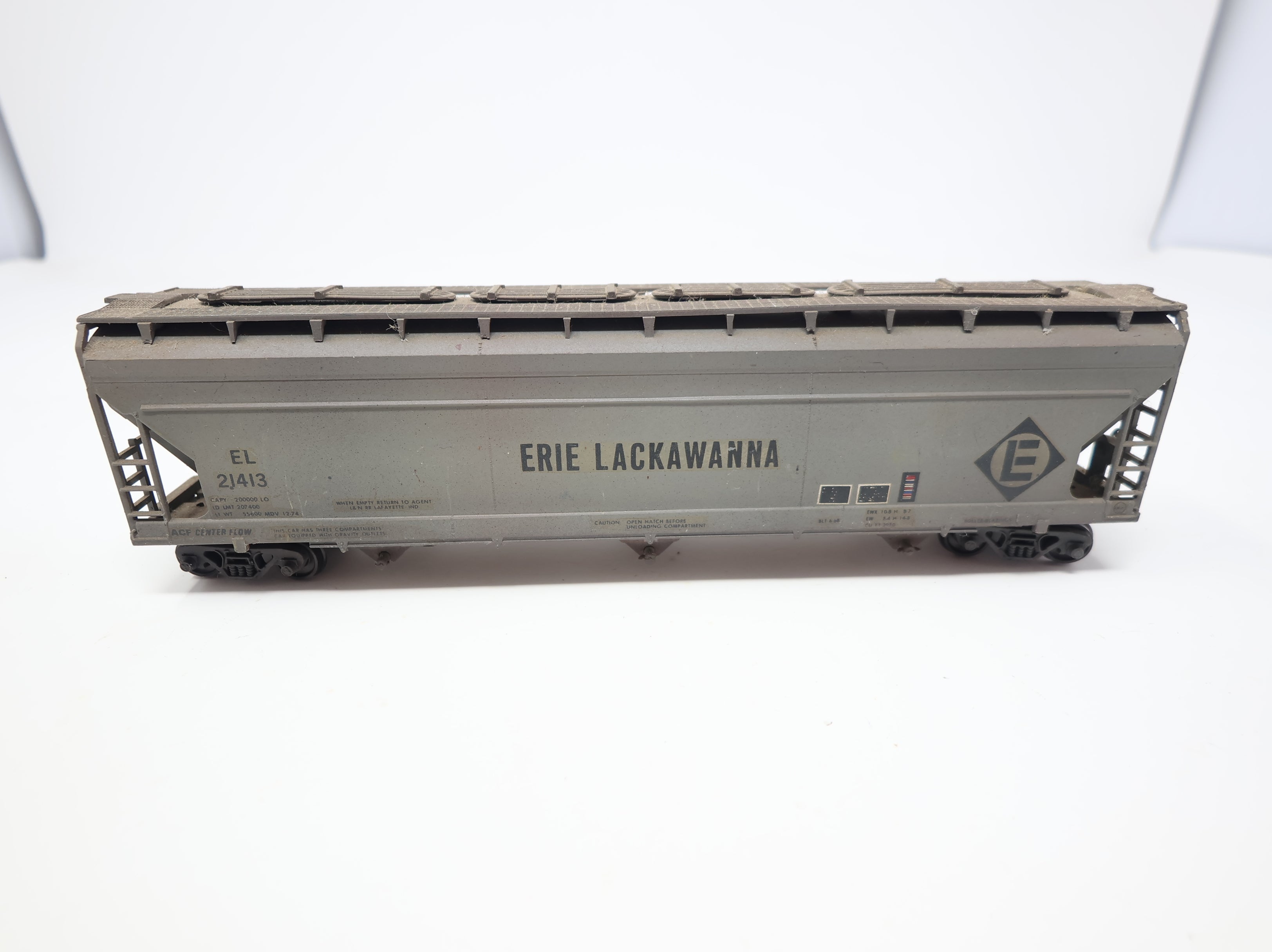 USED Athearn HO Scale ACF Centerflow Covered Hopper Erie Lackawanna EL #21413 Decal & Weathered