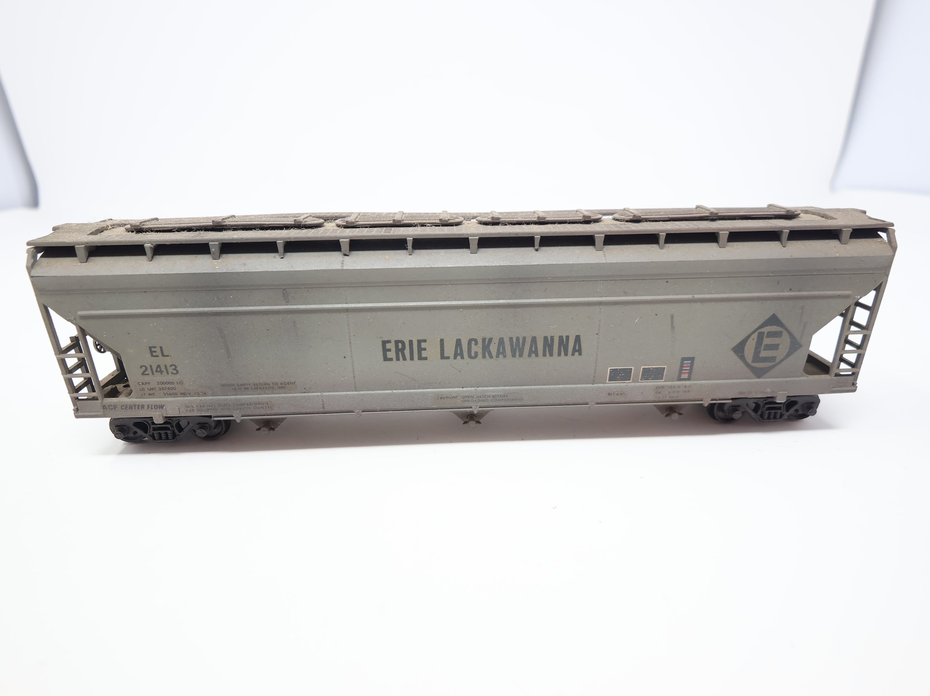 USED Athearn HO Scale ACF Centerflow Covered Hopper Erie Lackawanna EL #21413 Decal & Weathered