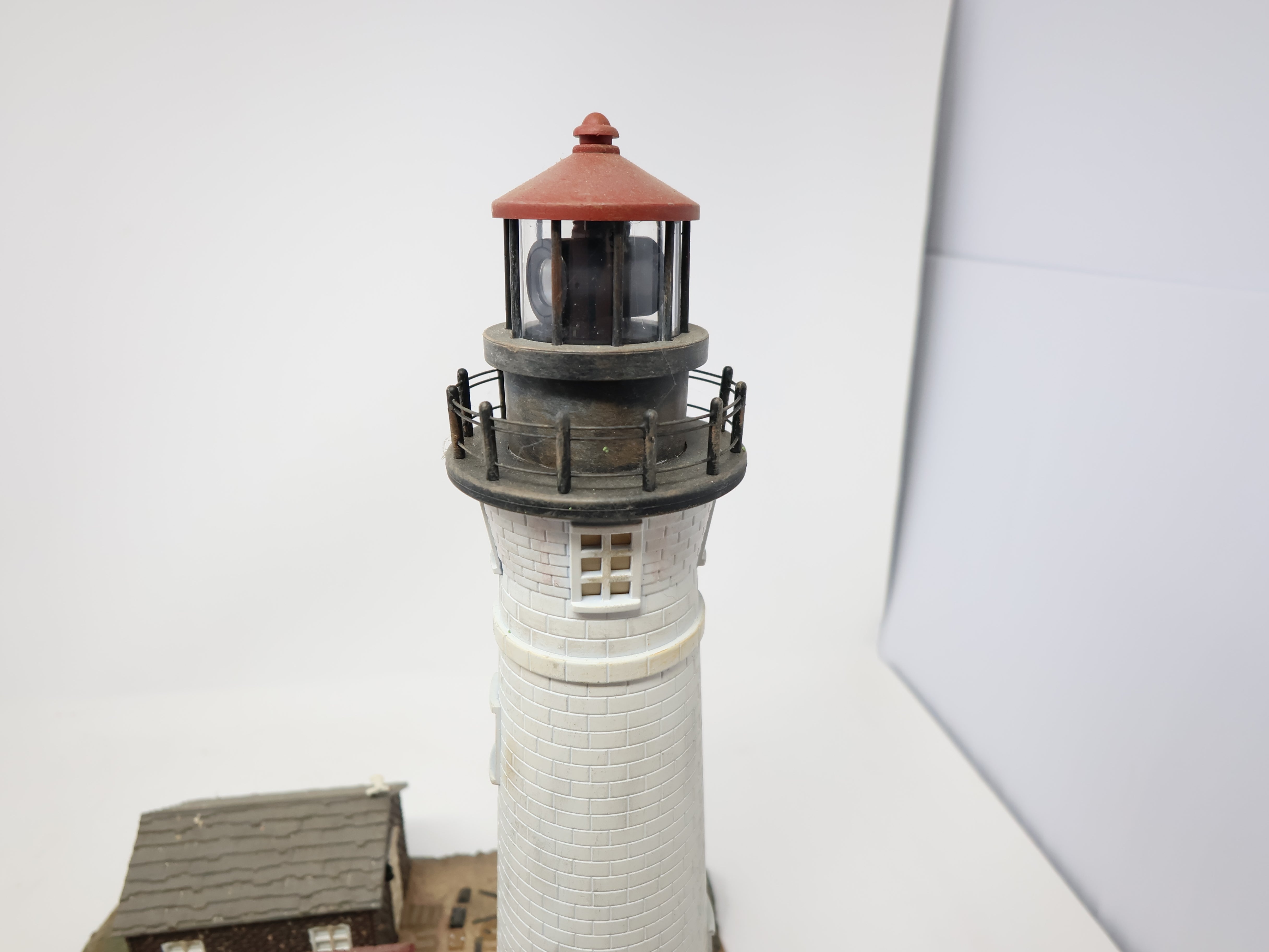 USED Lionel 6-24119 O, Big Bay Lighthouse