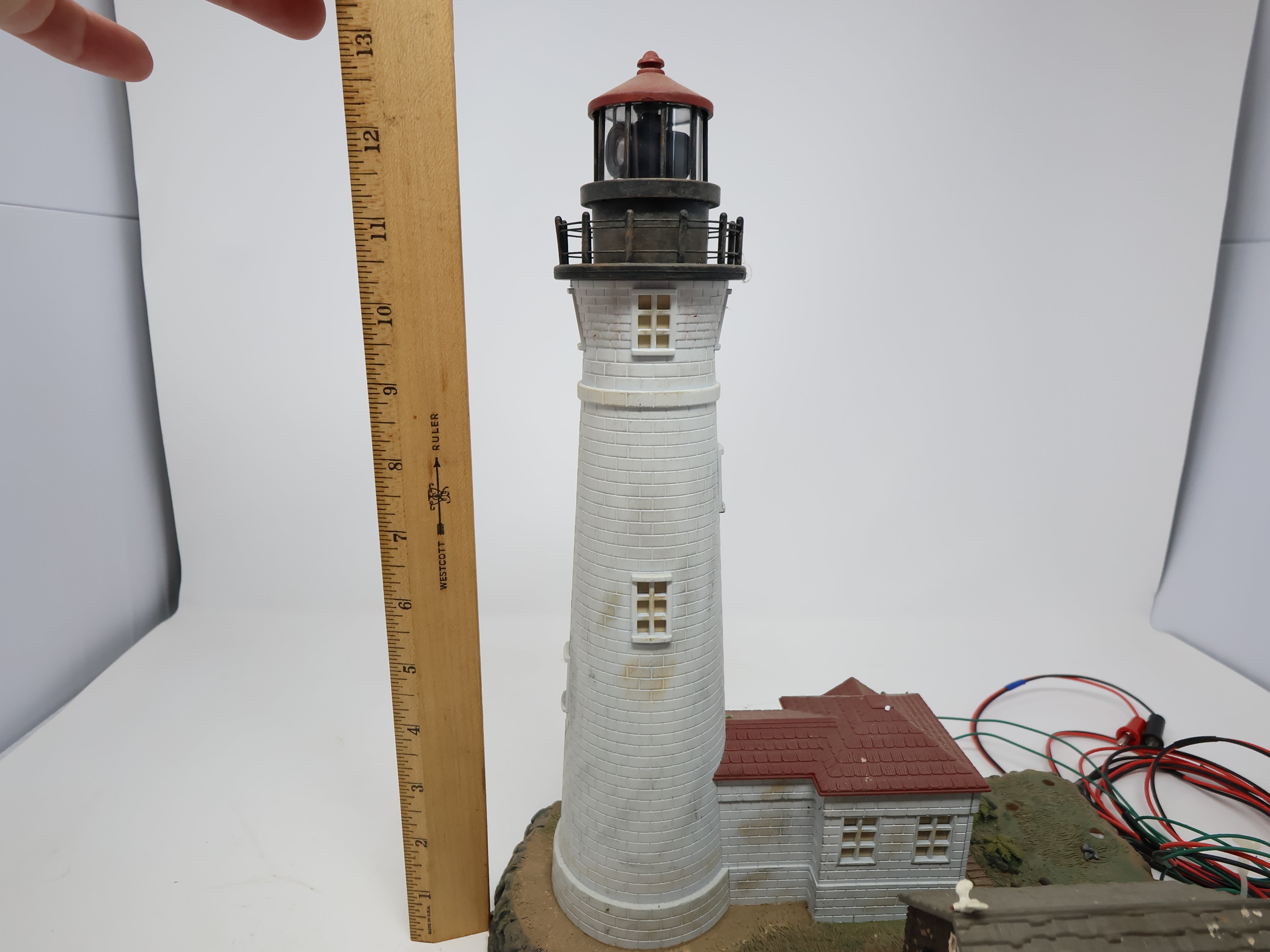 USED Lionel 6-24119 O, Big Bay Lighthouse