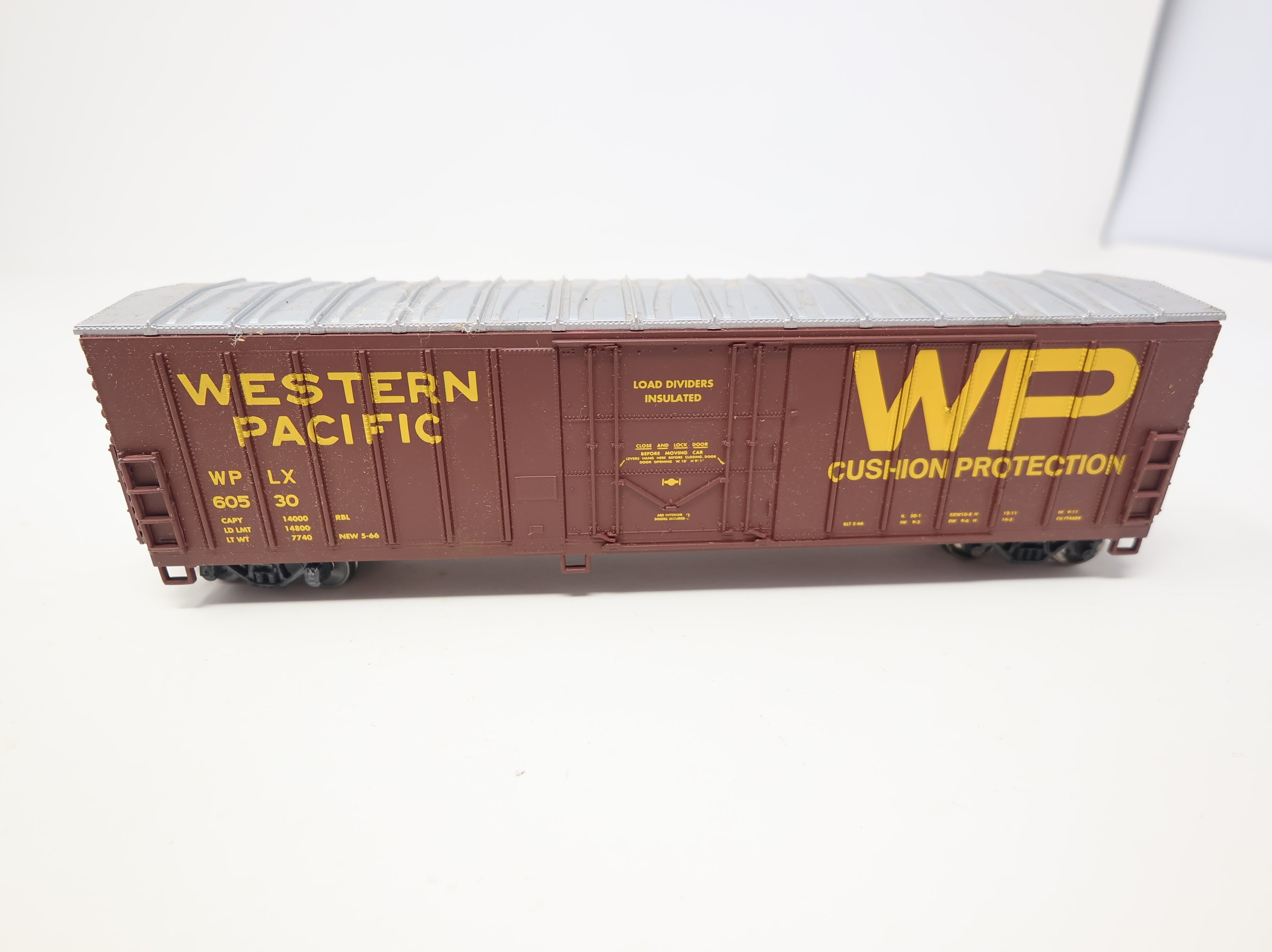 USED Walthers HO Scale 50' Box Car Western Pacific WP #60530