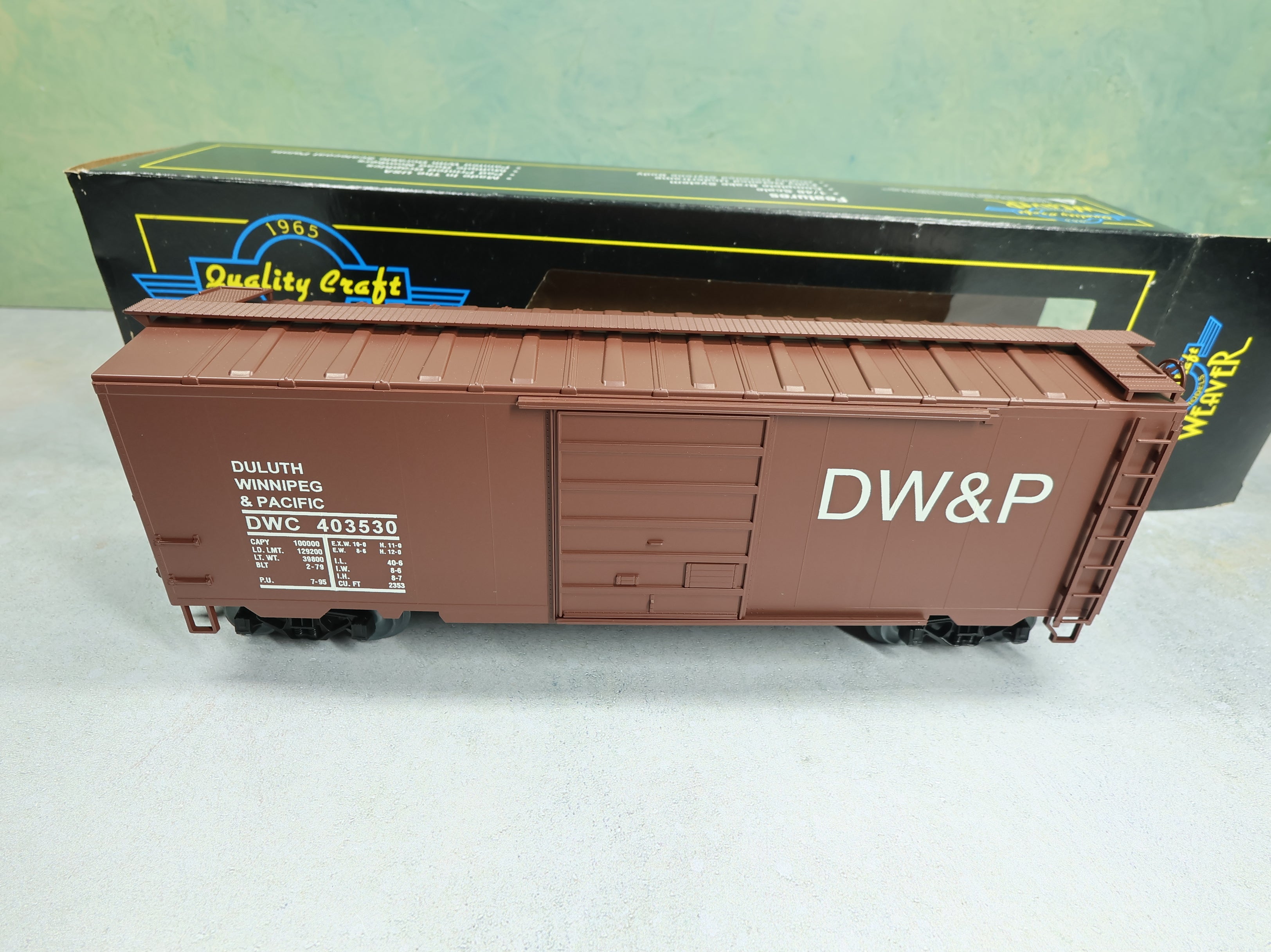 USED Weaver O 40' PS-1 Box Car Duluth Winnipeg & Pacific DWC #403530