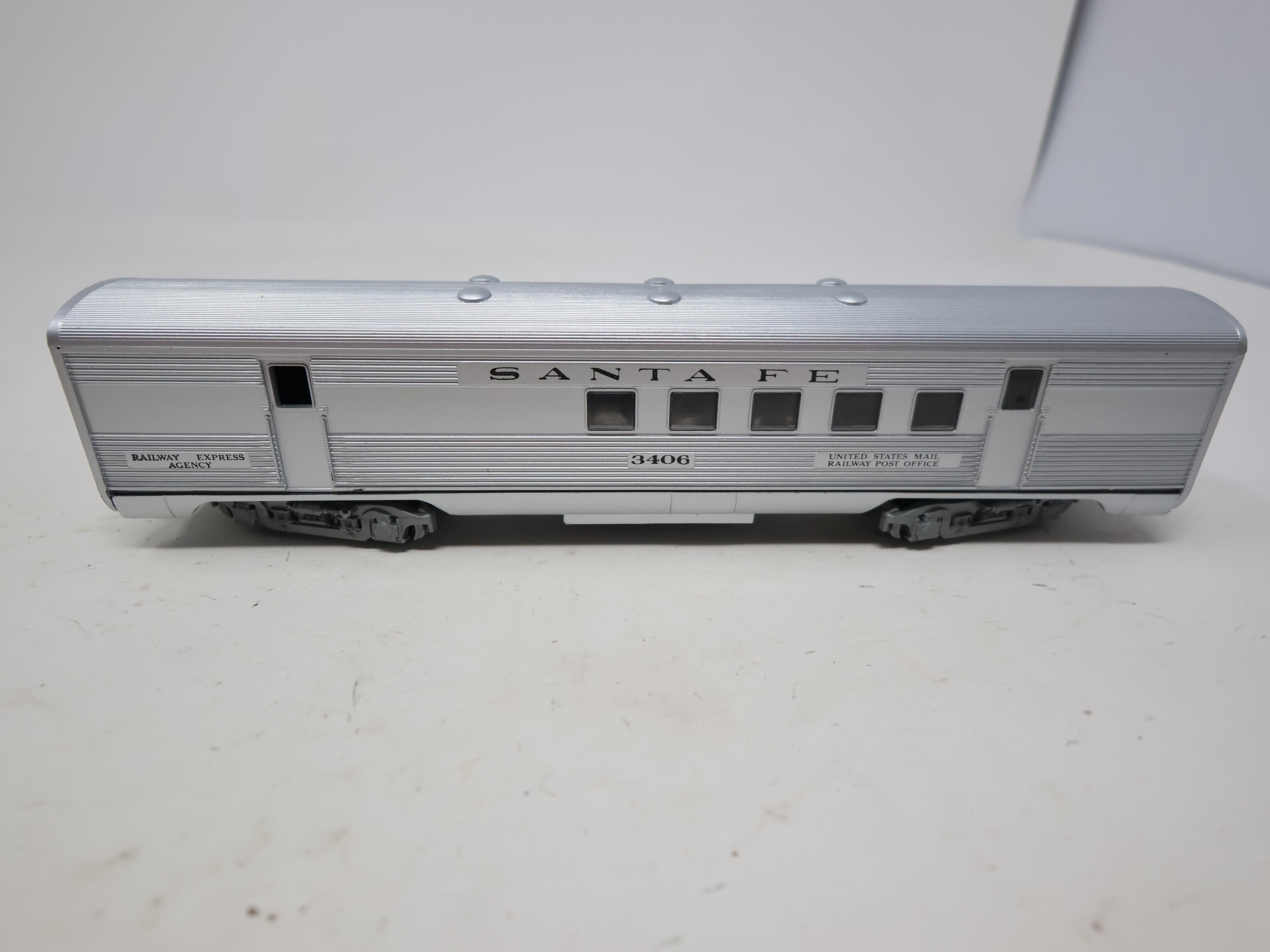 USED Athearn 1801 HO Scale, RPO Passenger Car, Santa Fe #3406