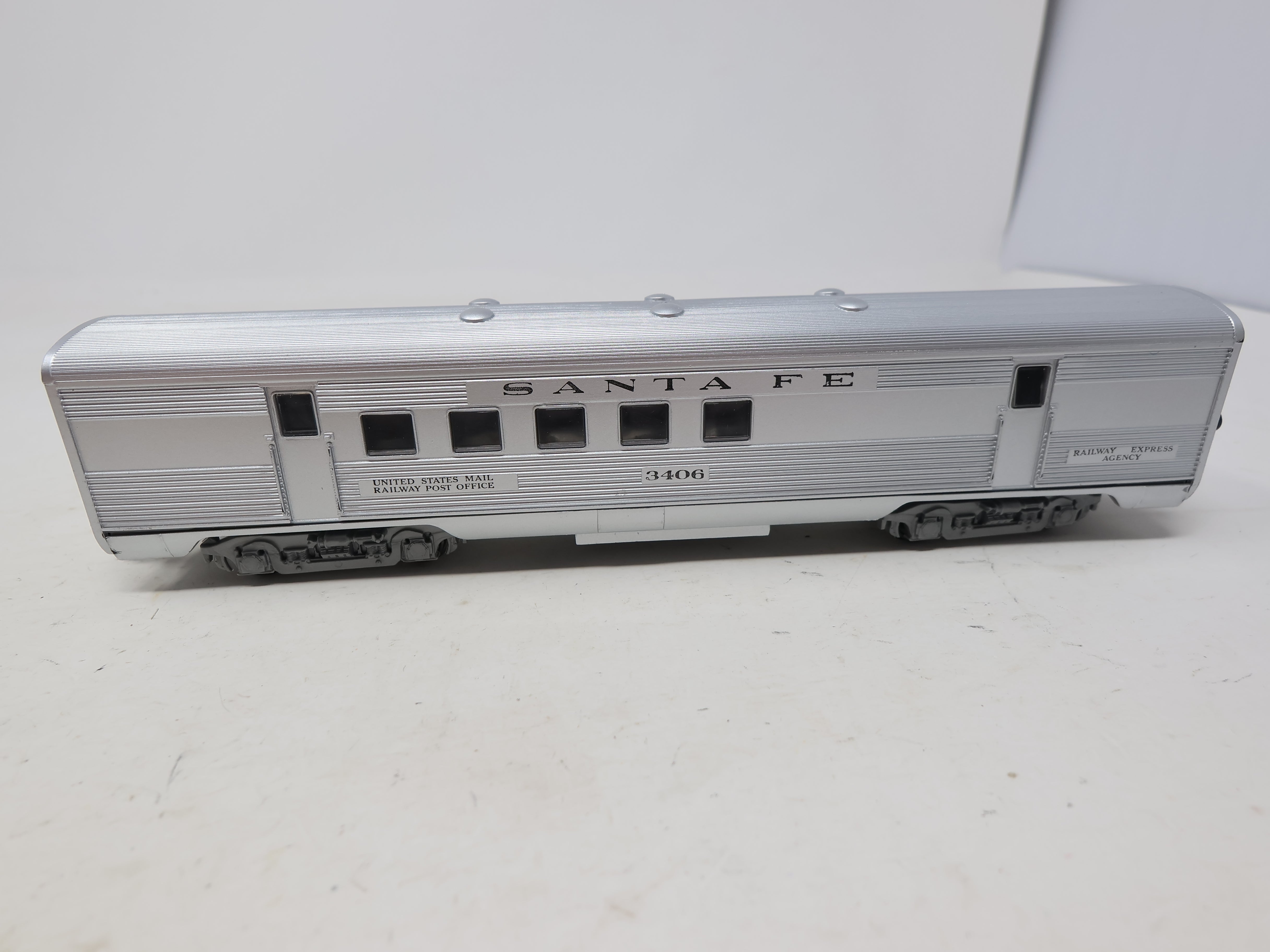 USED Athearn 1801 HO Scale, RPO Passenger Car, Santa Fe #3406