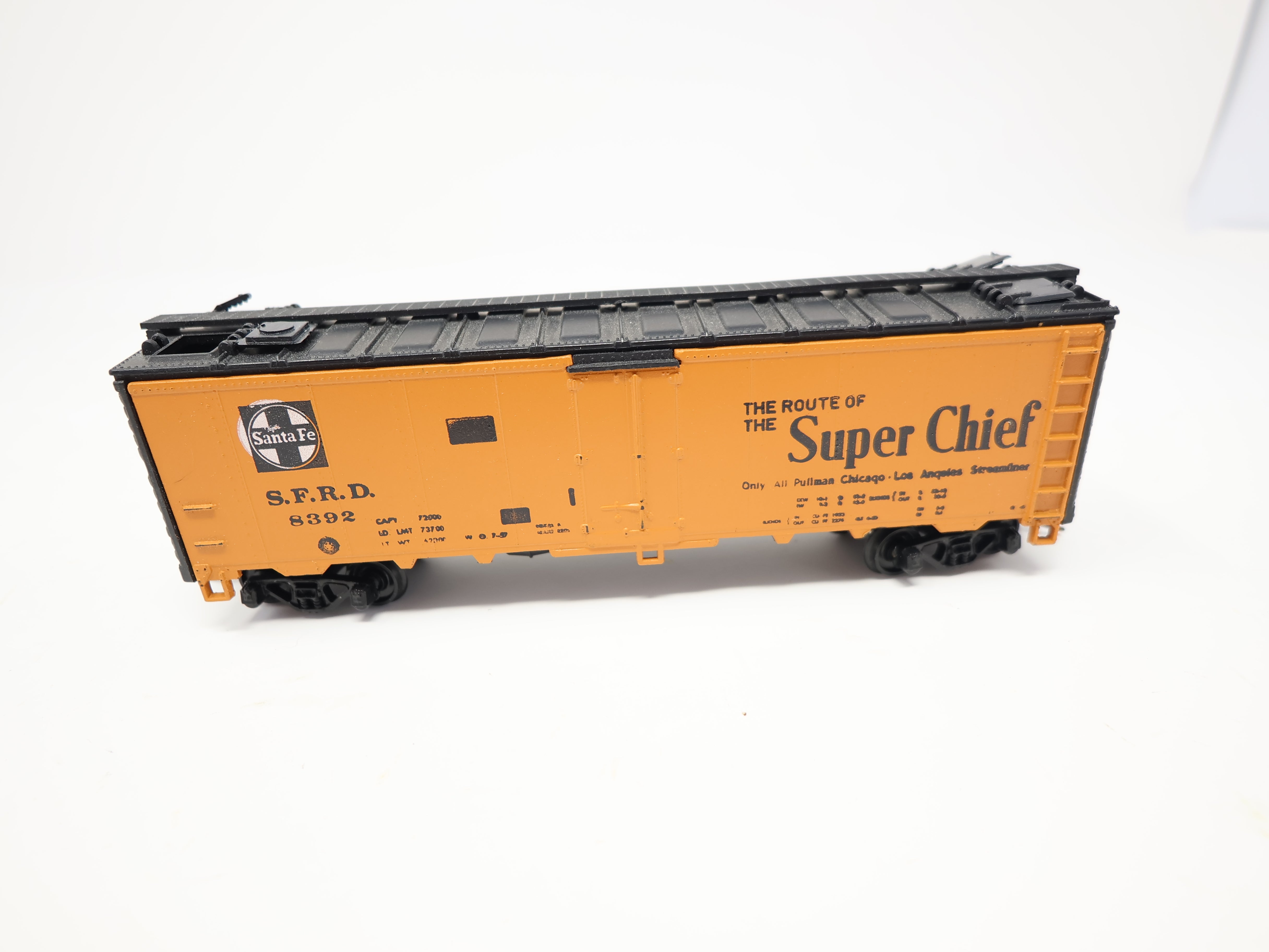 USED Athearn HO Scale, 40' Reefer Car, Santa Fe SFRD #8392