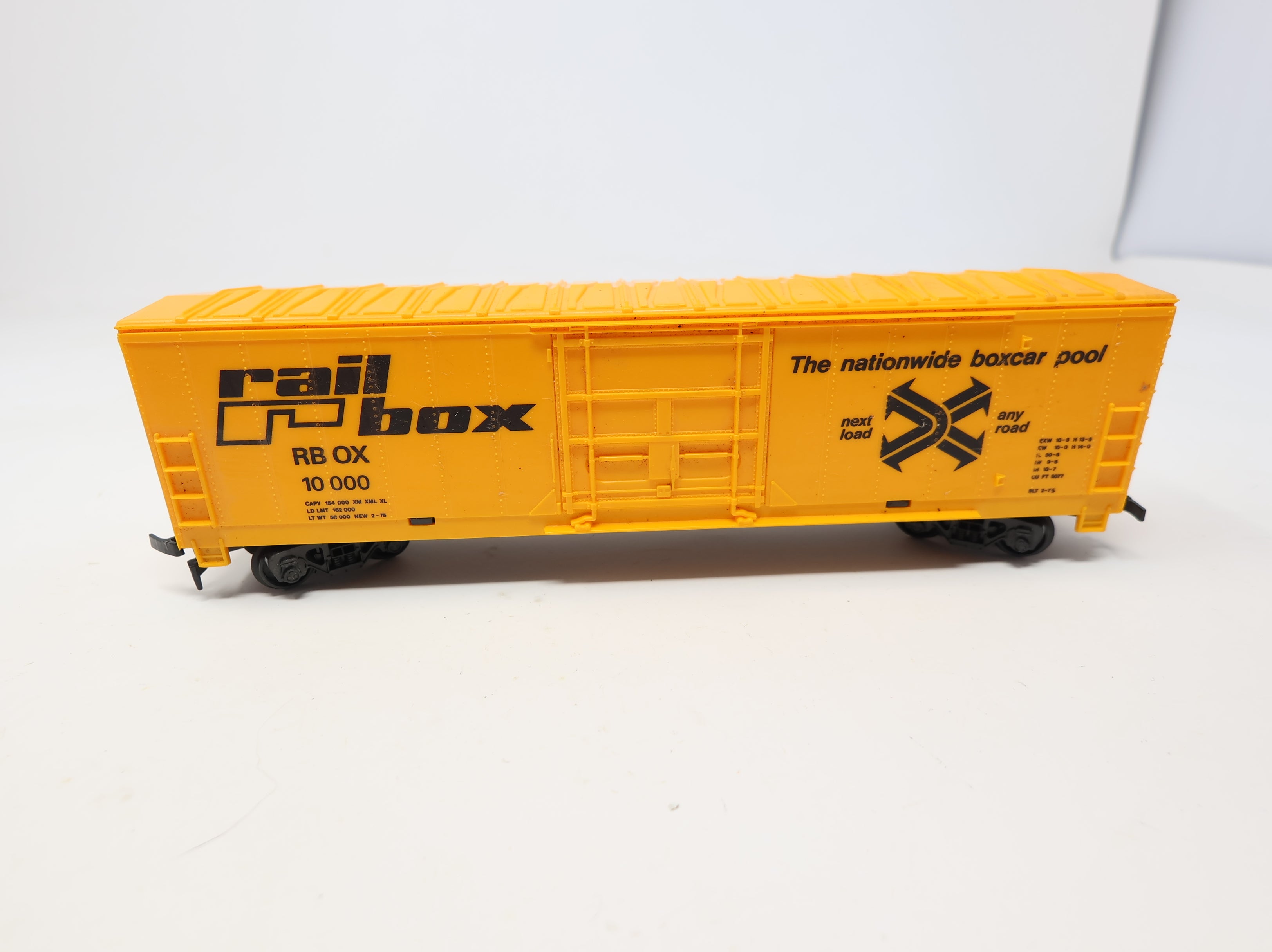 USED HO Scale 50' Box Car Railbox RBOX #10000