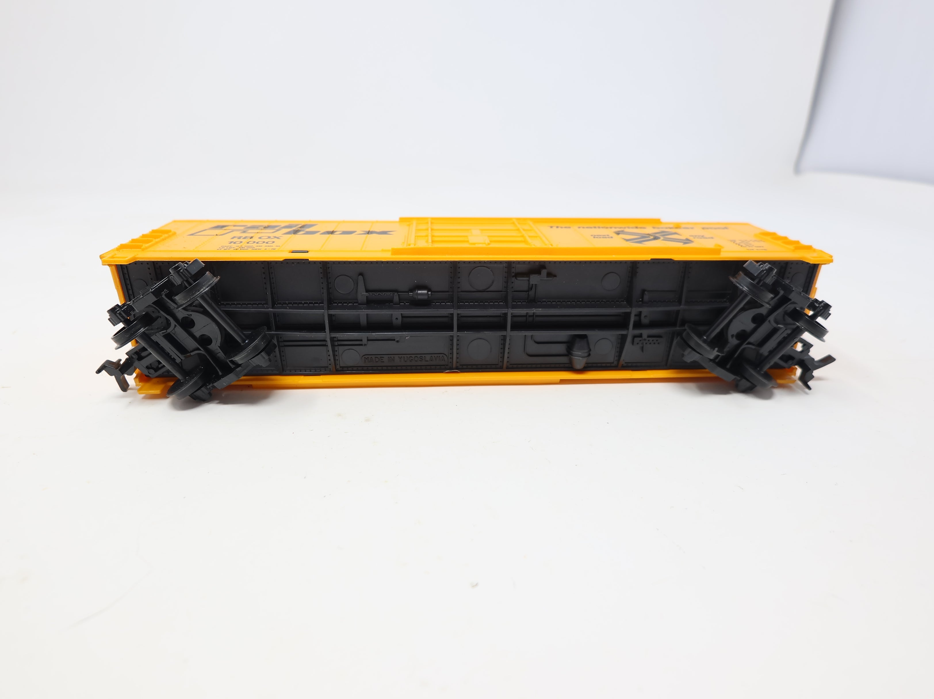 USED HO Scale 50' Box Car Railbox RBOX #10000