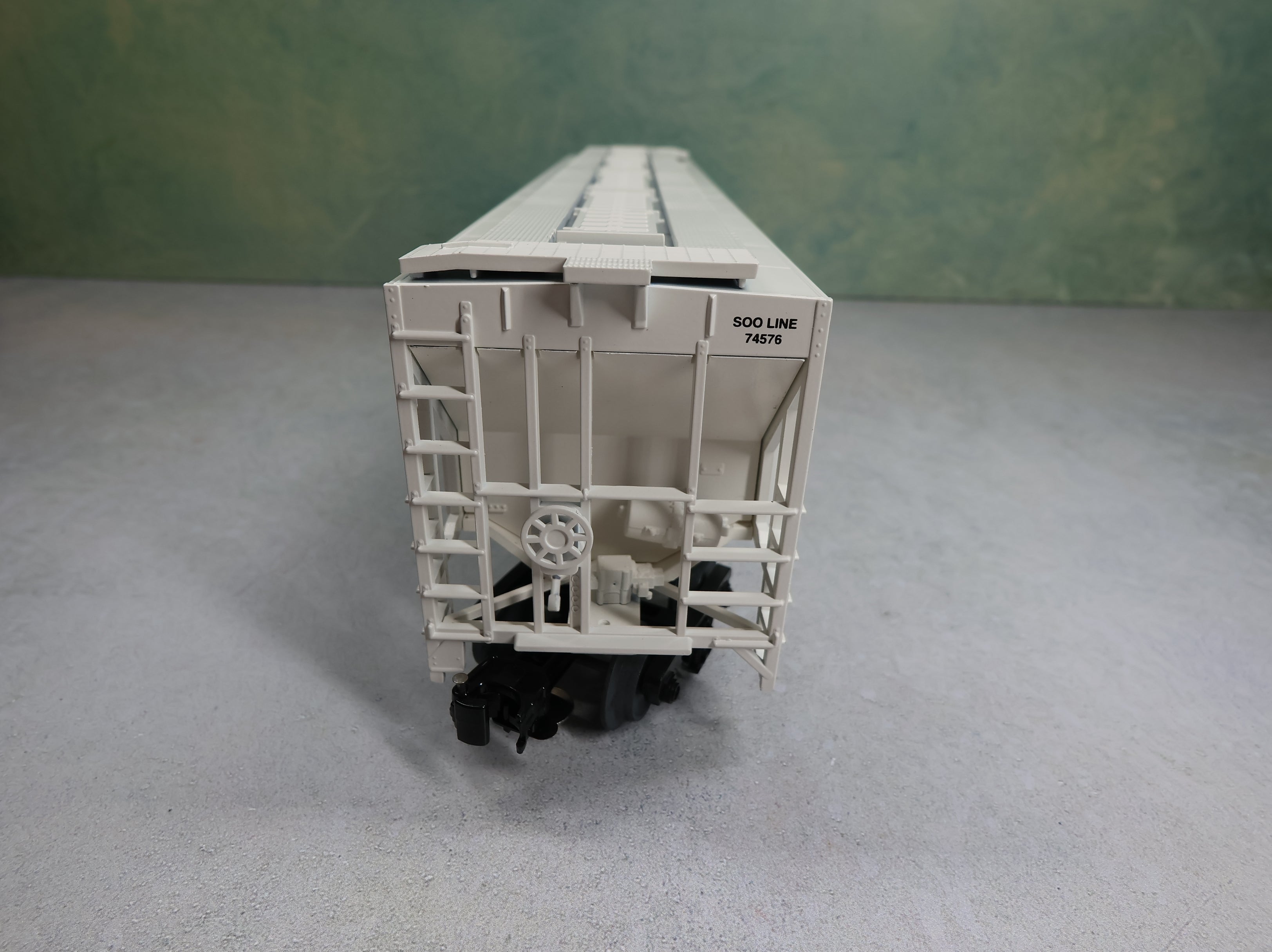 USED Weaver O PS-2 Covered Hopper SOO Line #74576