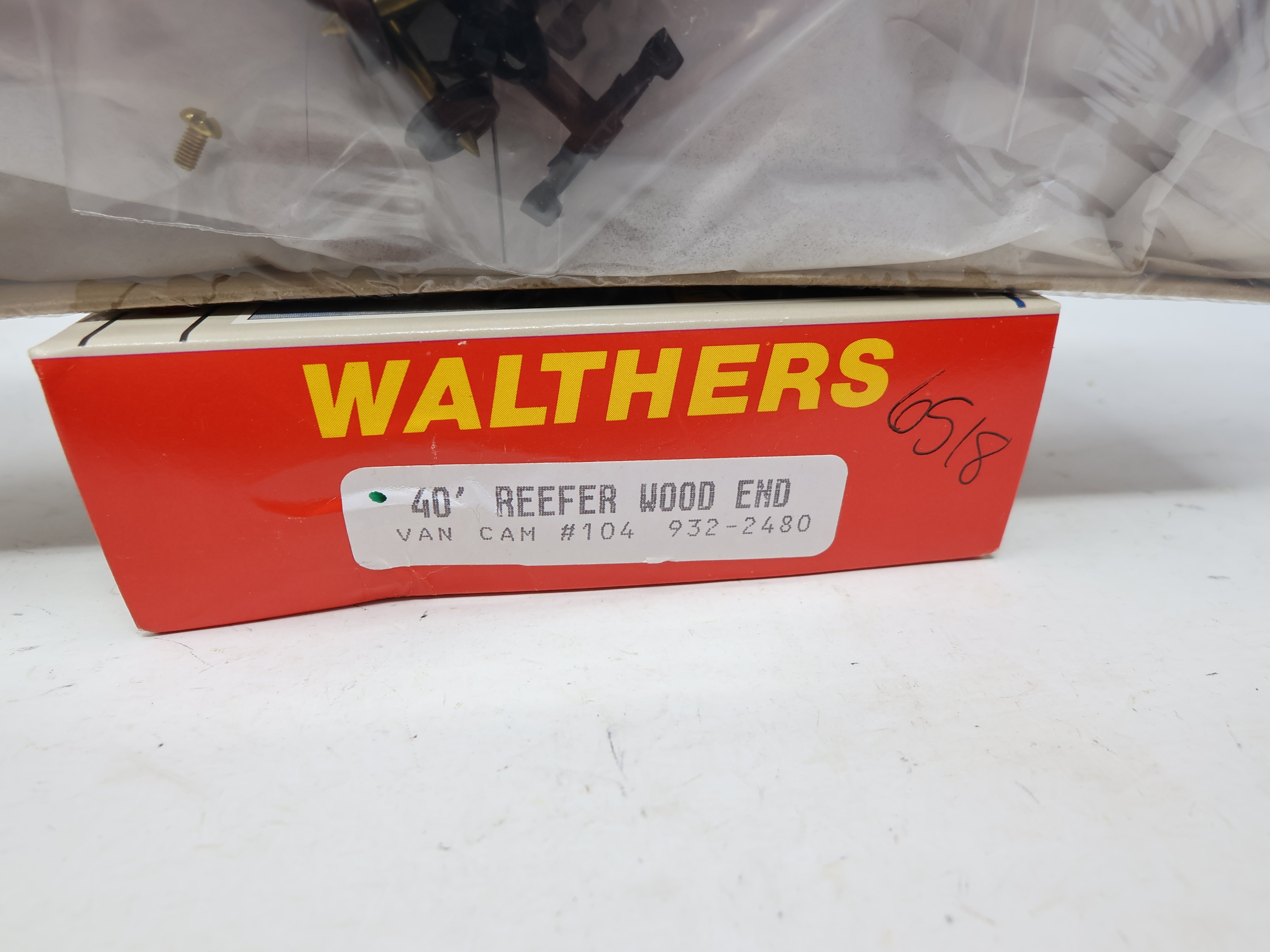 Walthers 932-2480 HO Scale, 40' Reefer Wood End Box Car, Van Camp Milk VCMX #104, Sealed (KIT)