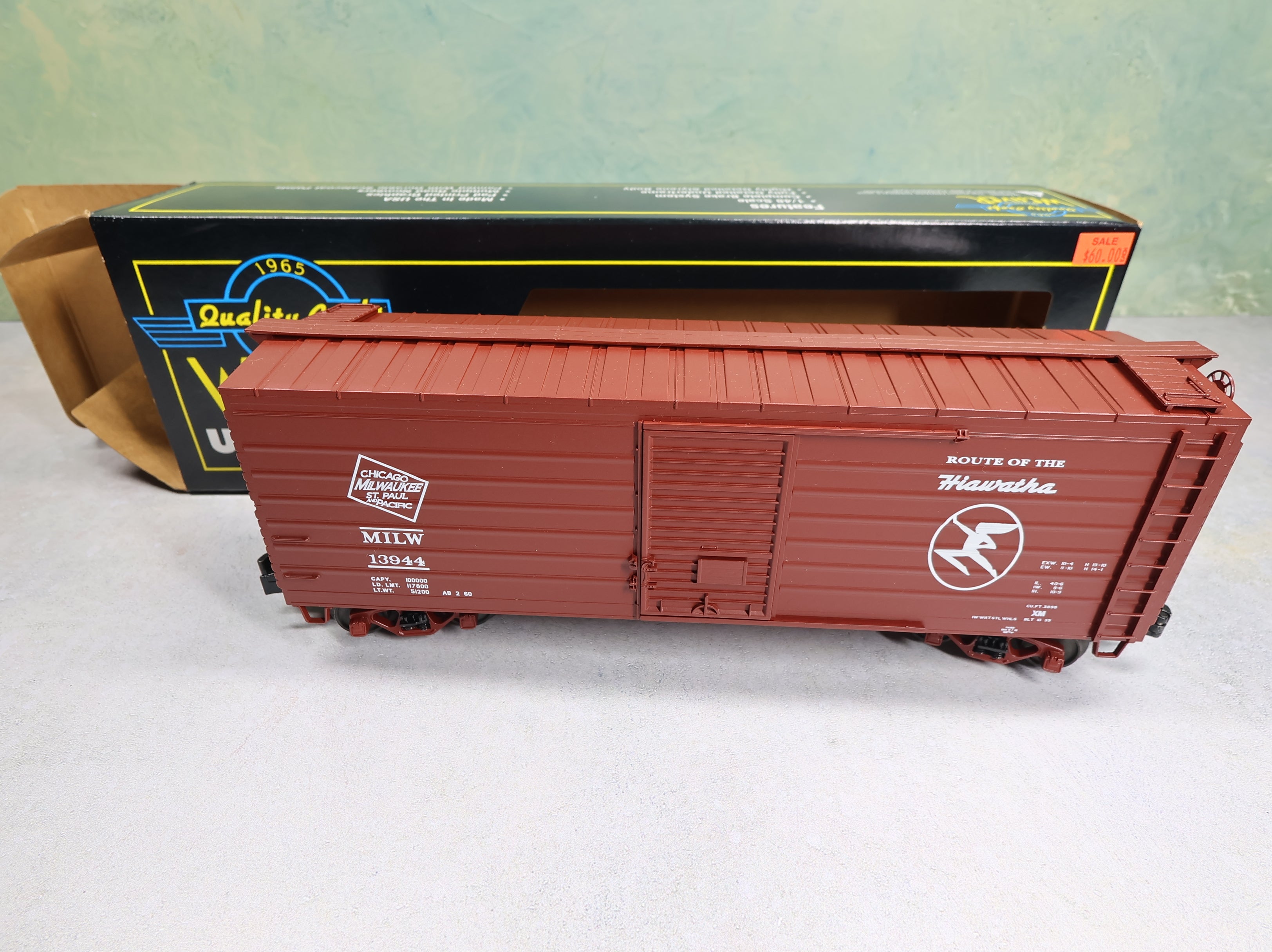 USED Weaver O 40' Ribbed Box Car Milwaukee Road MILW #13944