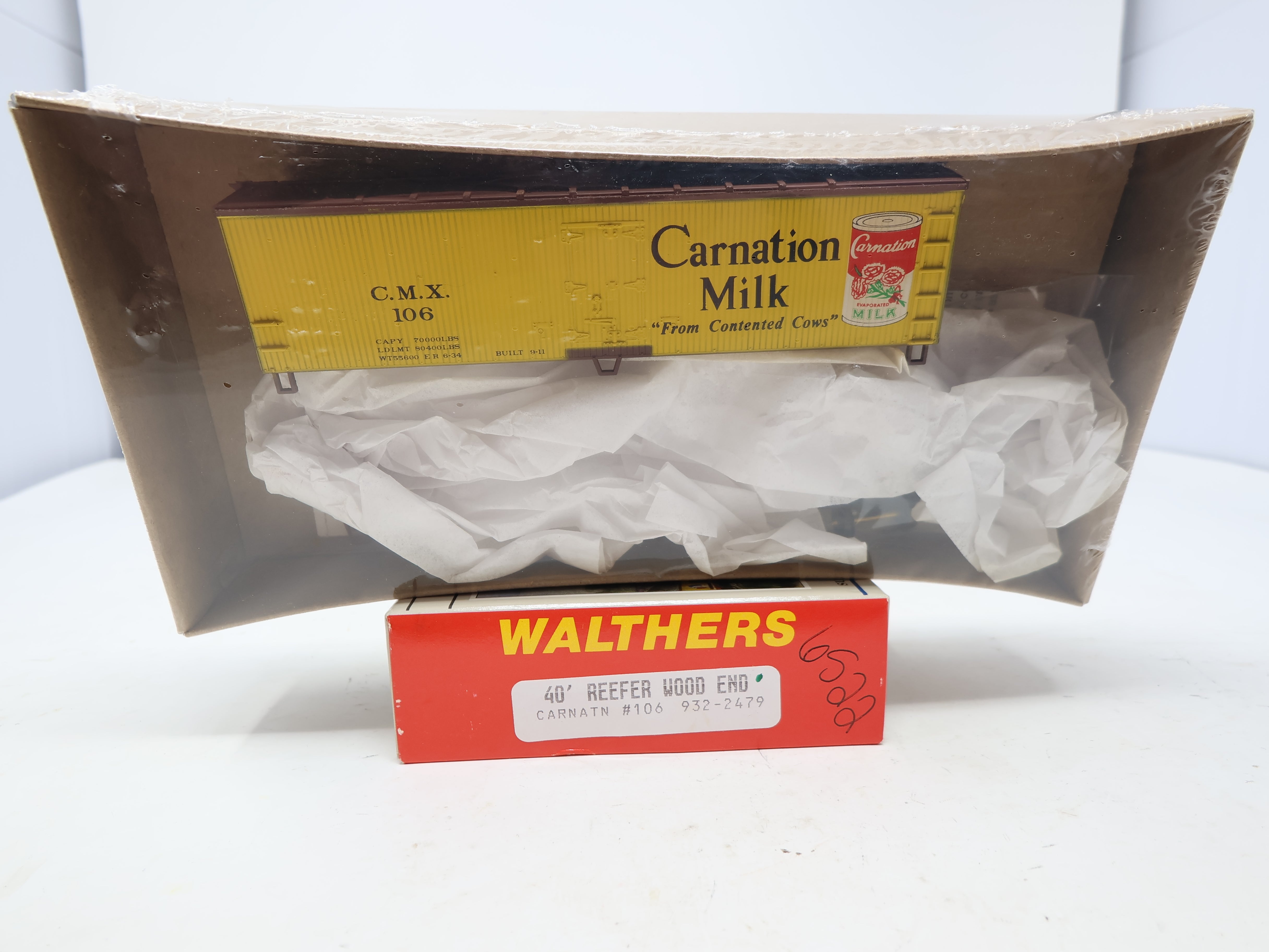 Walthers 932-2479 HO Scale, 40' Reefer Wood End Box Car, Carnation Milk CMX #106, Sealed (KIT)