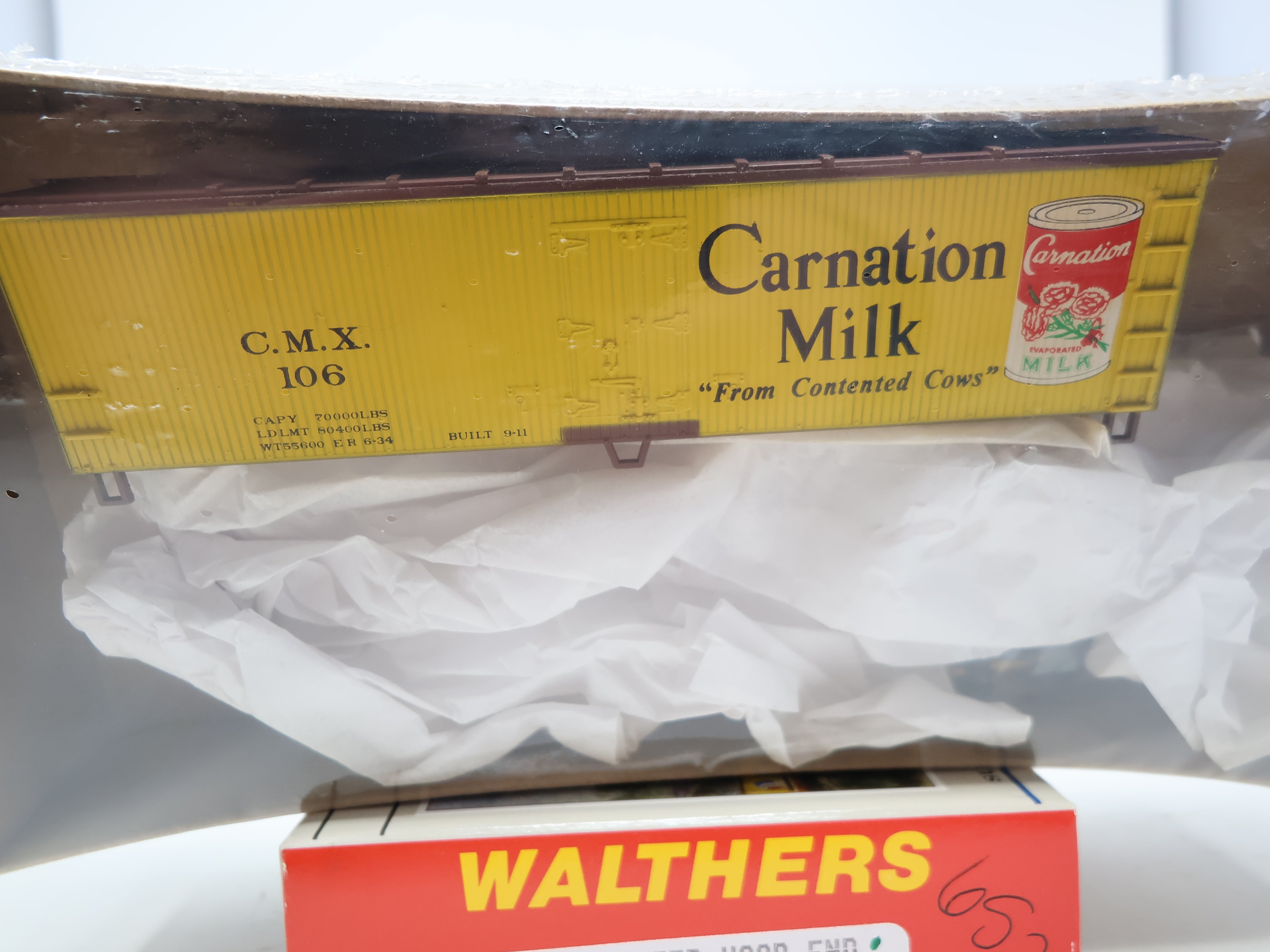 Walthers 932-2479 HO Scale, 40' Reefer Wood End Box Car, Carnation Milk CMX #106, Sealed (KIT)