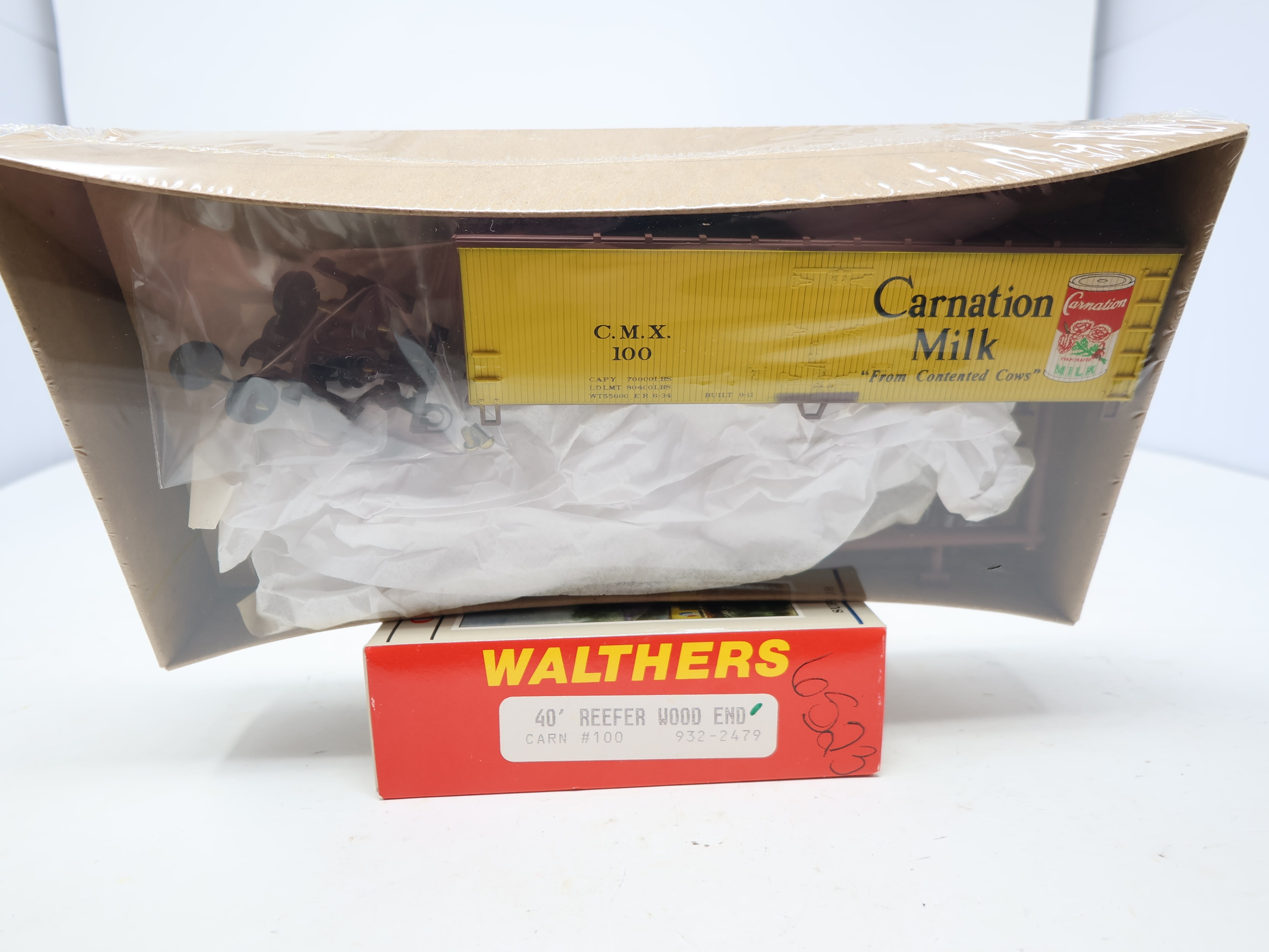 Walthers 932-2479 HO Scale, 40' Reefer Wood End Box Car, Carnation Milk CMX #100, Sealed (KIT)