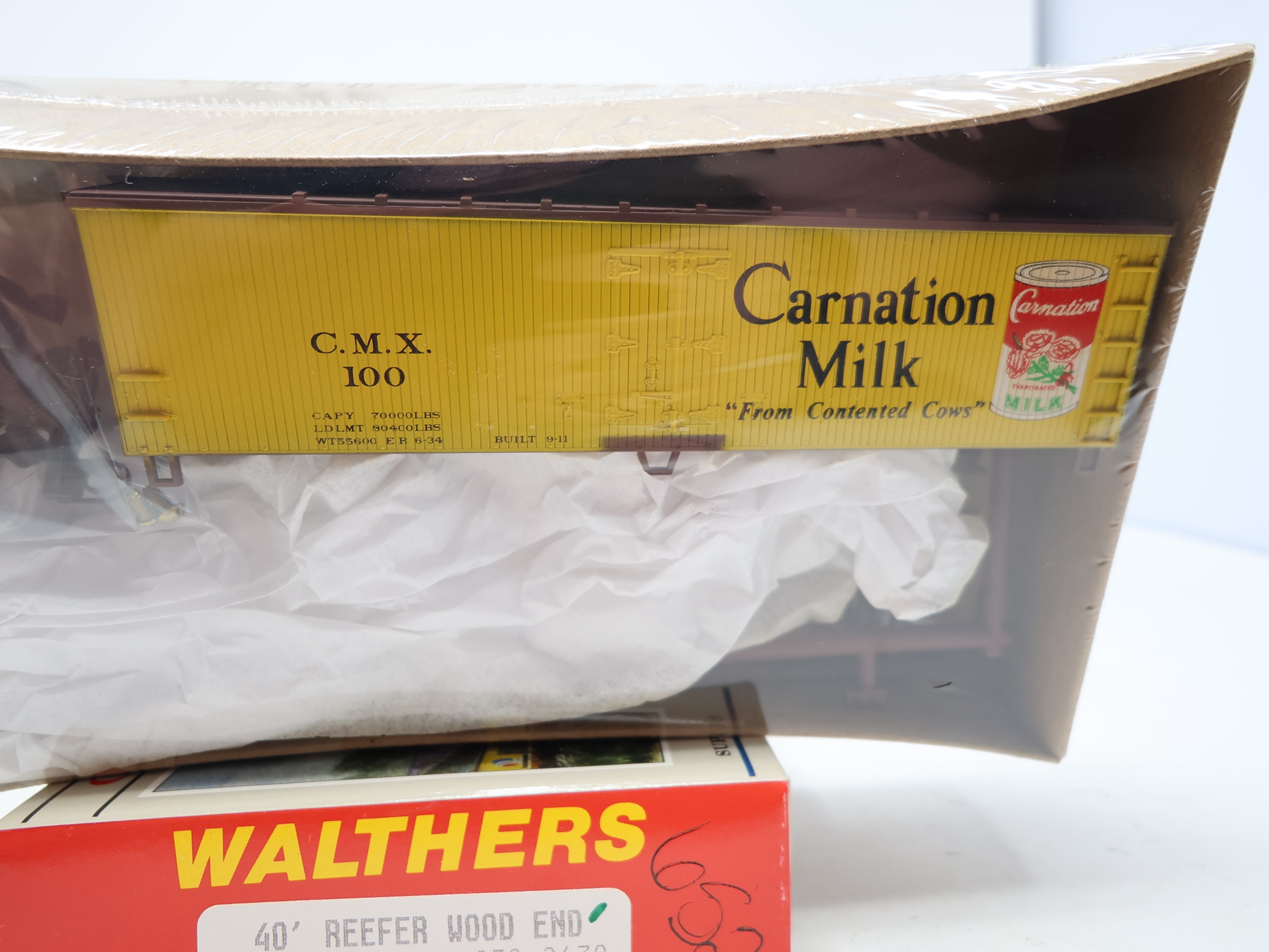 Walthers 932-2479 HO Scale, 40' Reefer Wood End Box Car, Carnation Milk CMX #100, Sealed (KIT)