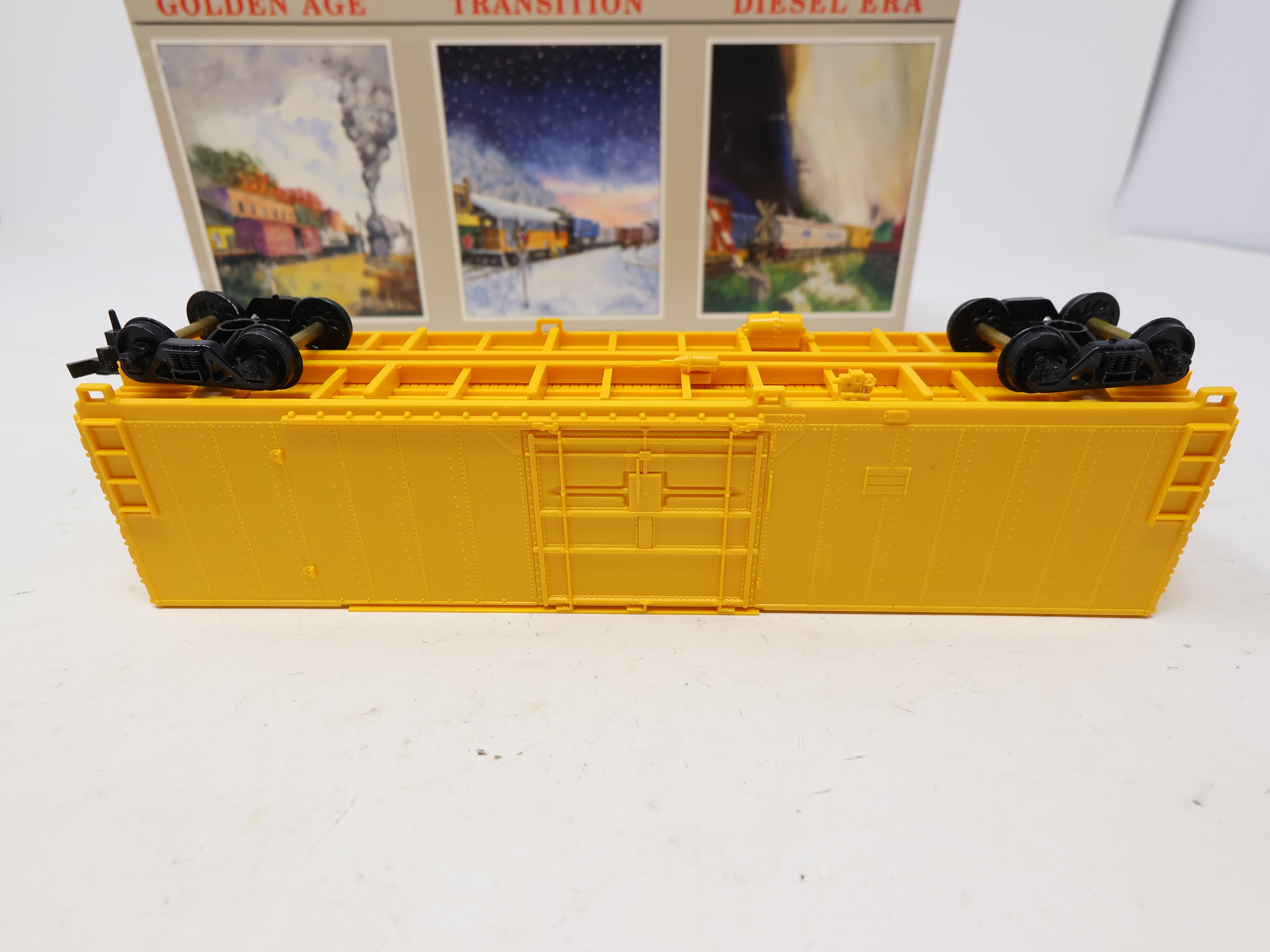 USED Walthers 932-4750 HO Scale, 50' FGE Insulated Box Car, Undecorated