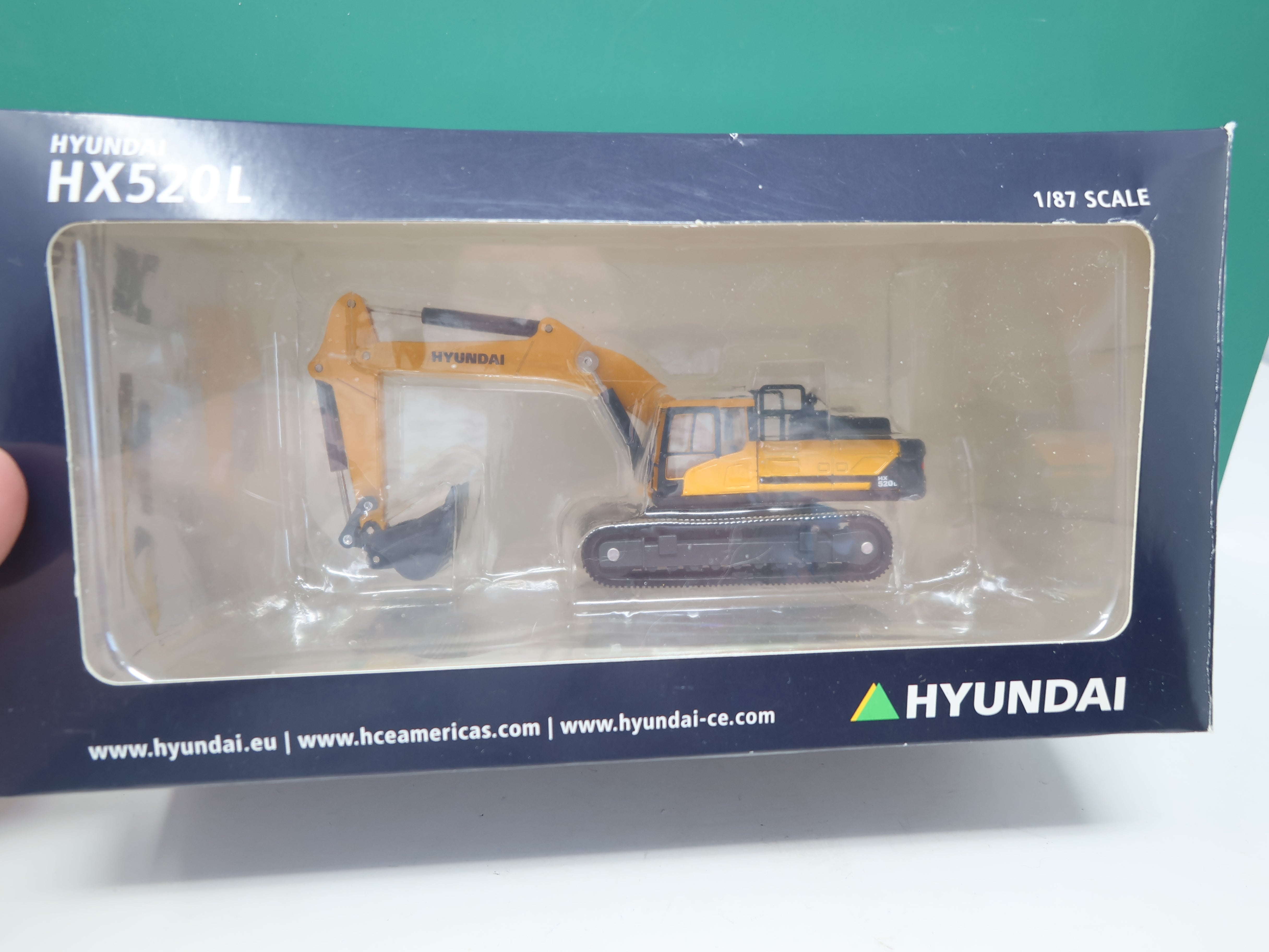 IMC Models HO Scale, Hyundai HX520L Crawler Excavator