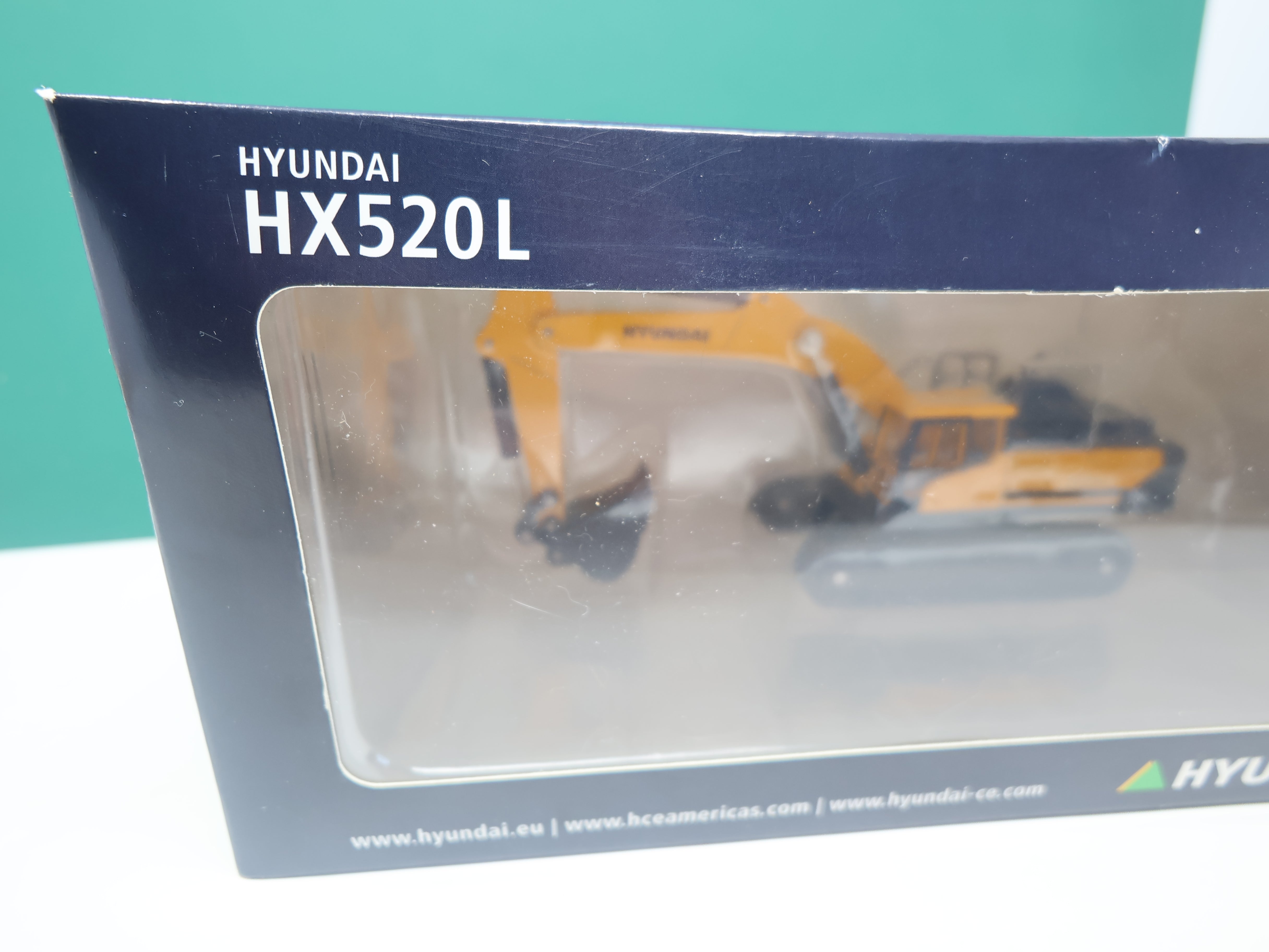 IMC Models HO Scale, Hyundai HX520L Crawler Excavator