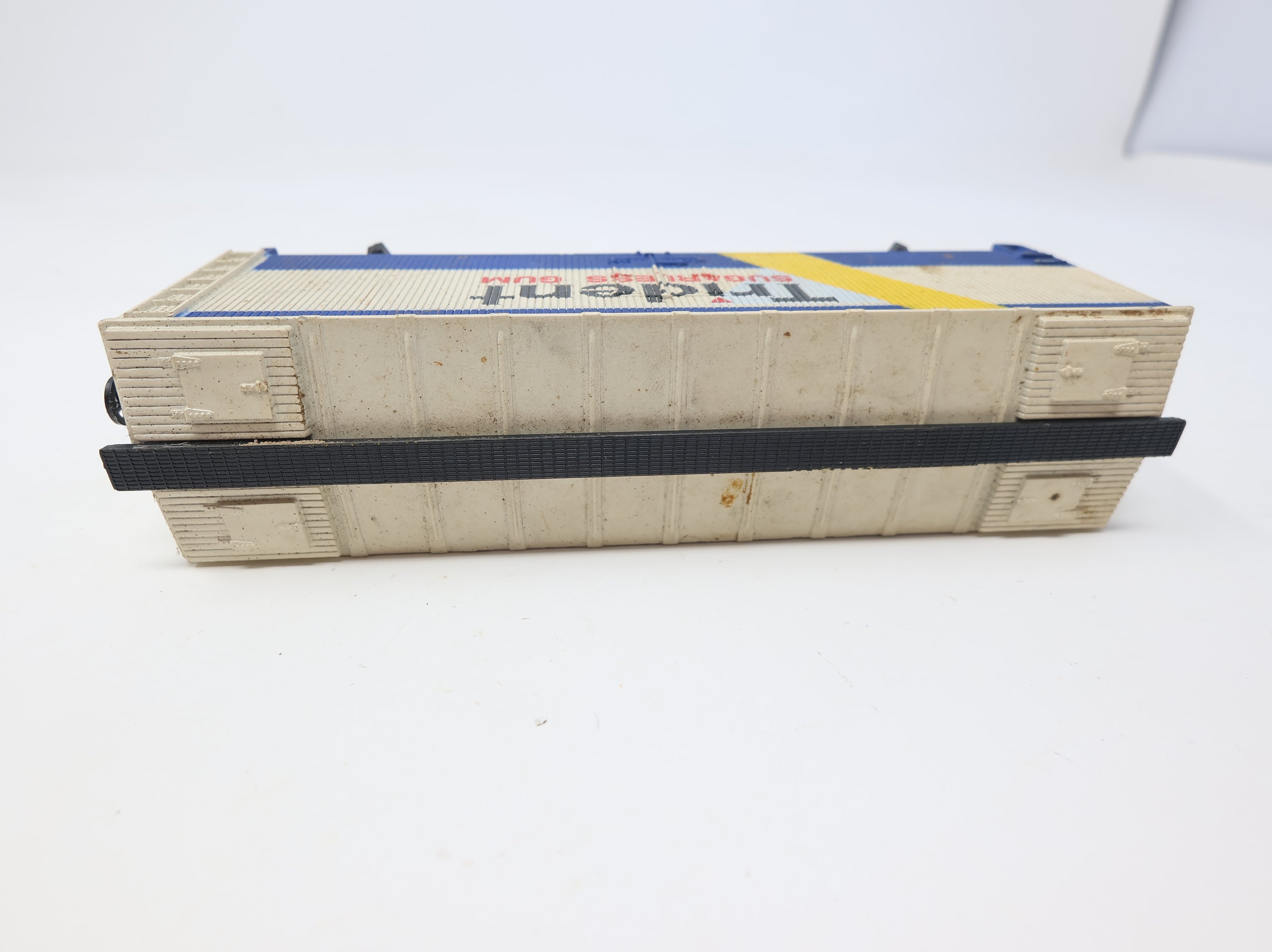 USED HO Scale Wooden Billboad Box Car Trident Gum