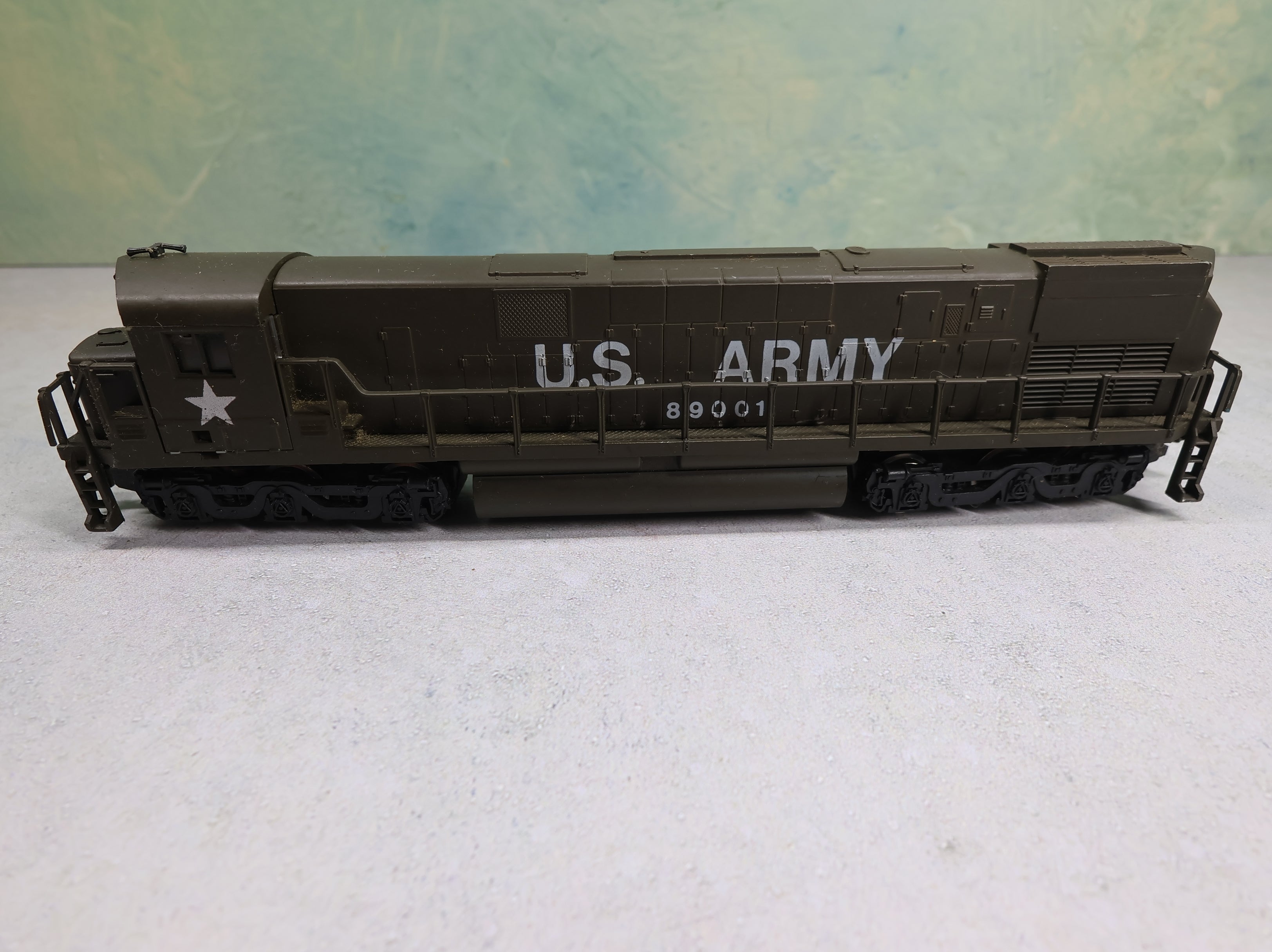 USED AHM HO Scale Alco C-628 Diesel Locomotive United States Army #89001 Needs Work DC