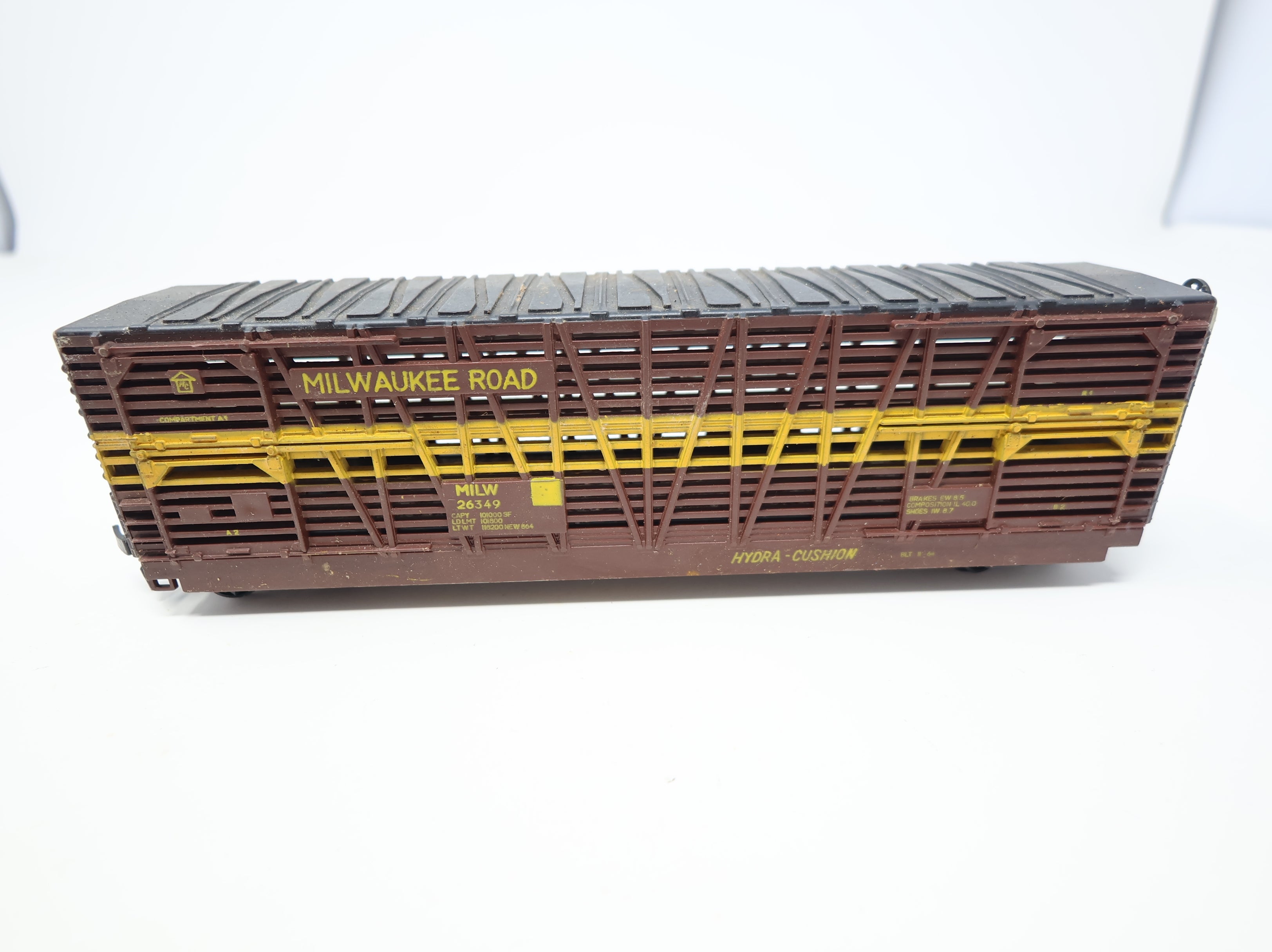 USED AHM HO Scale Hydra Cushion Cattle Stock Car Milwaukee Road MILW #26349