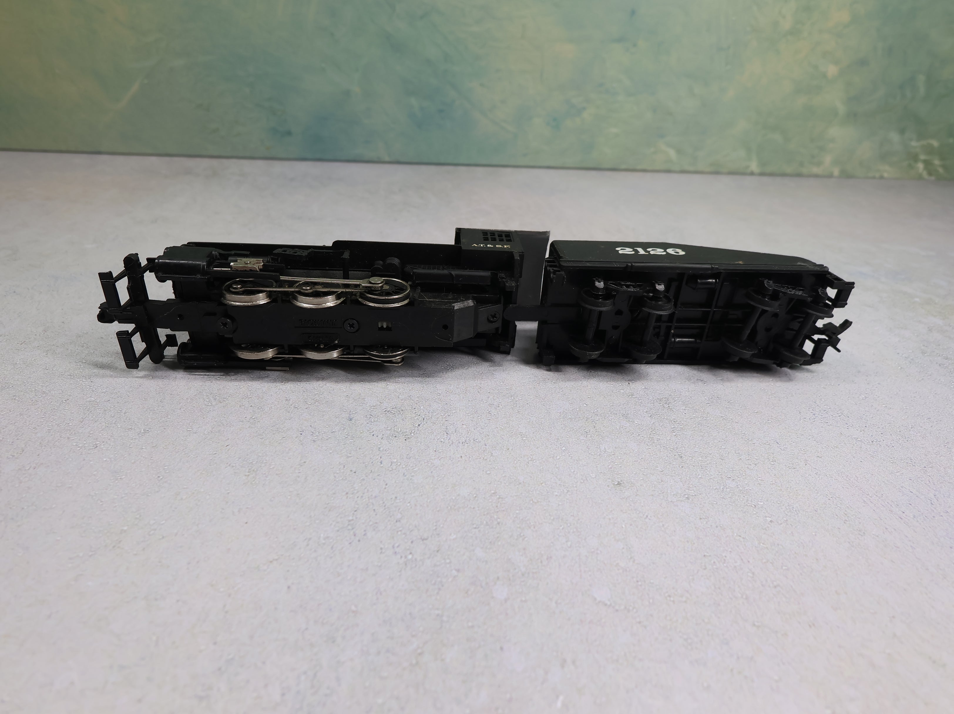 USED Bachmann HO Scale USRA 0-6-0 Steam Locomotive Santa Fe ATSF #2126 DC