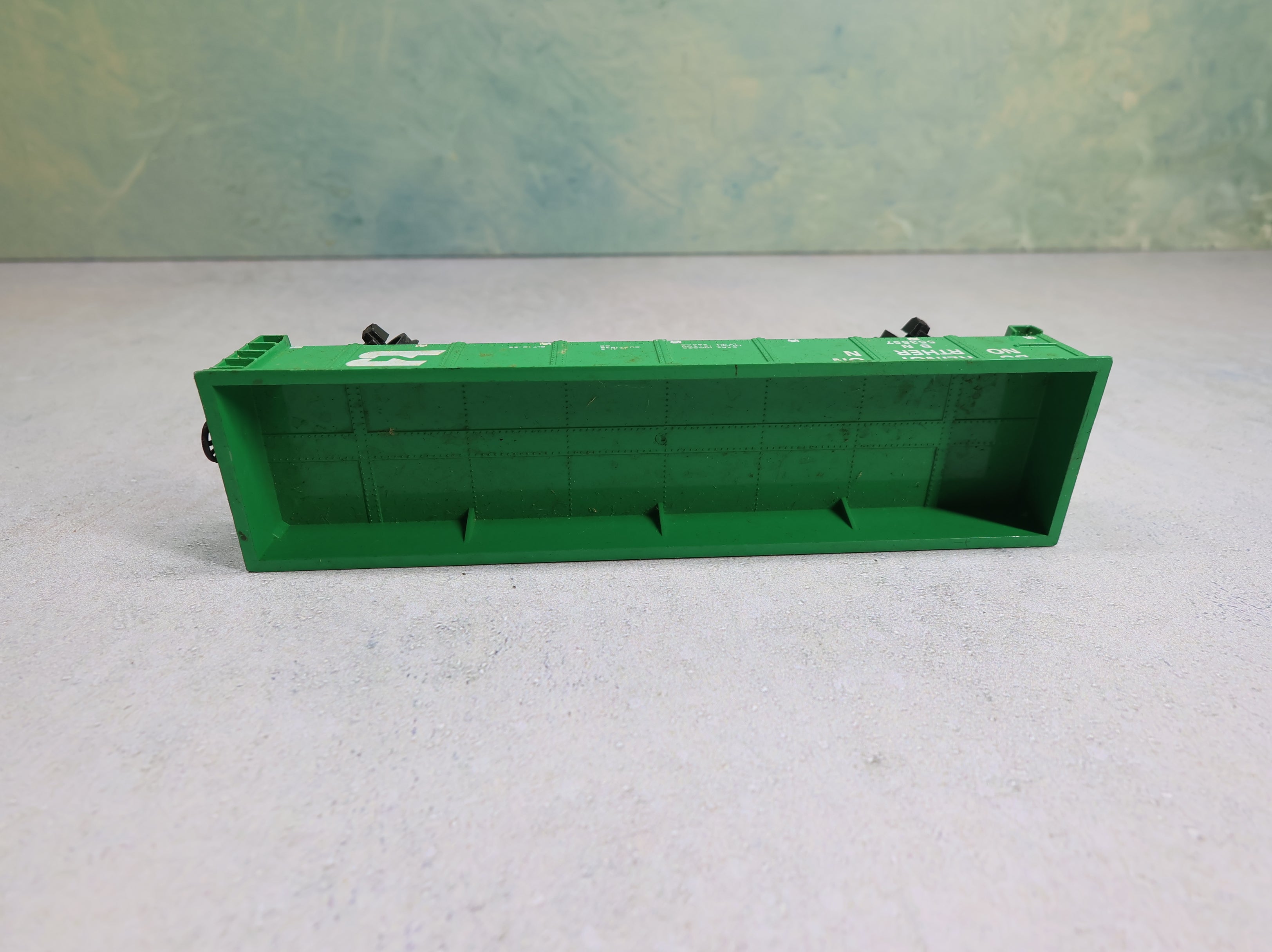 USED Bachmann HO Scale 40' Gondola Burlington Northern BN #553557