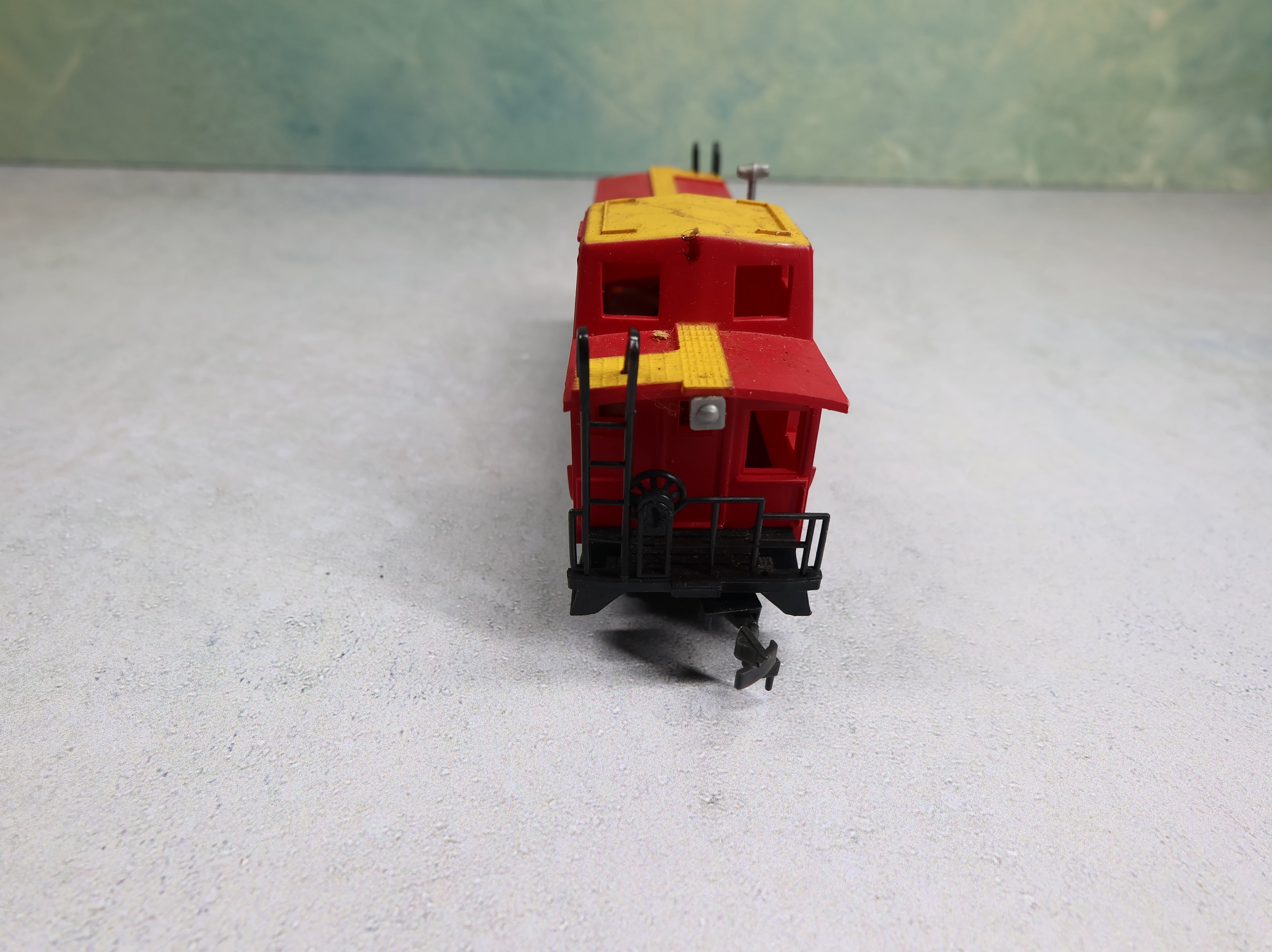 USED Bachmann HO Scale Caboose Santa Fe ATSF #3851