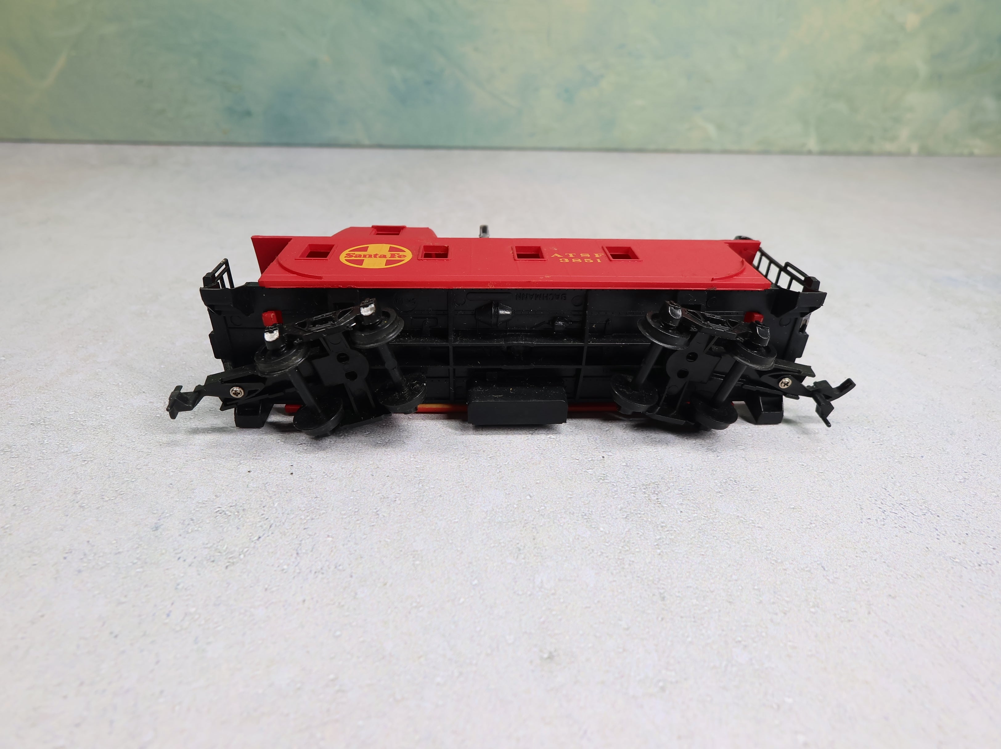 USED Bachmann HO Scale Caboose Santa Fe ATSF #3851