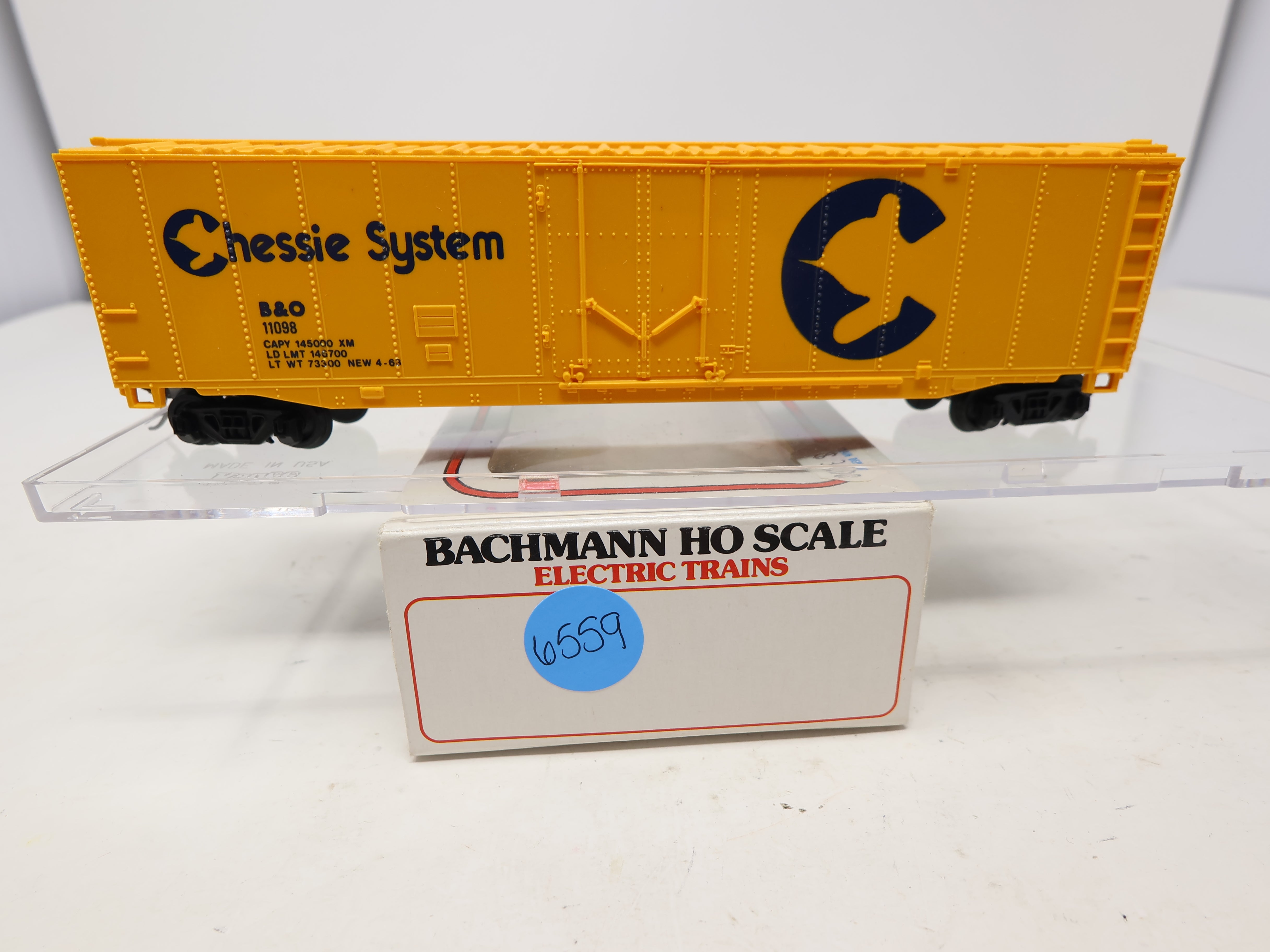 USED Bachmann HO Scale, 50' Box Car, Chessie System B&O #11098