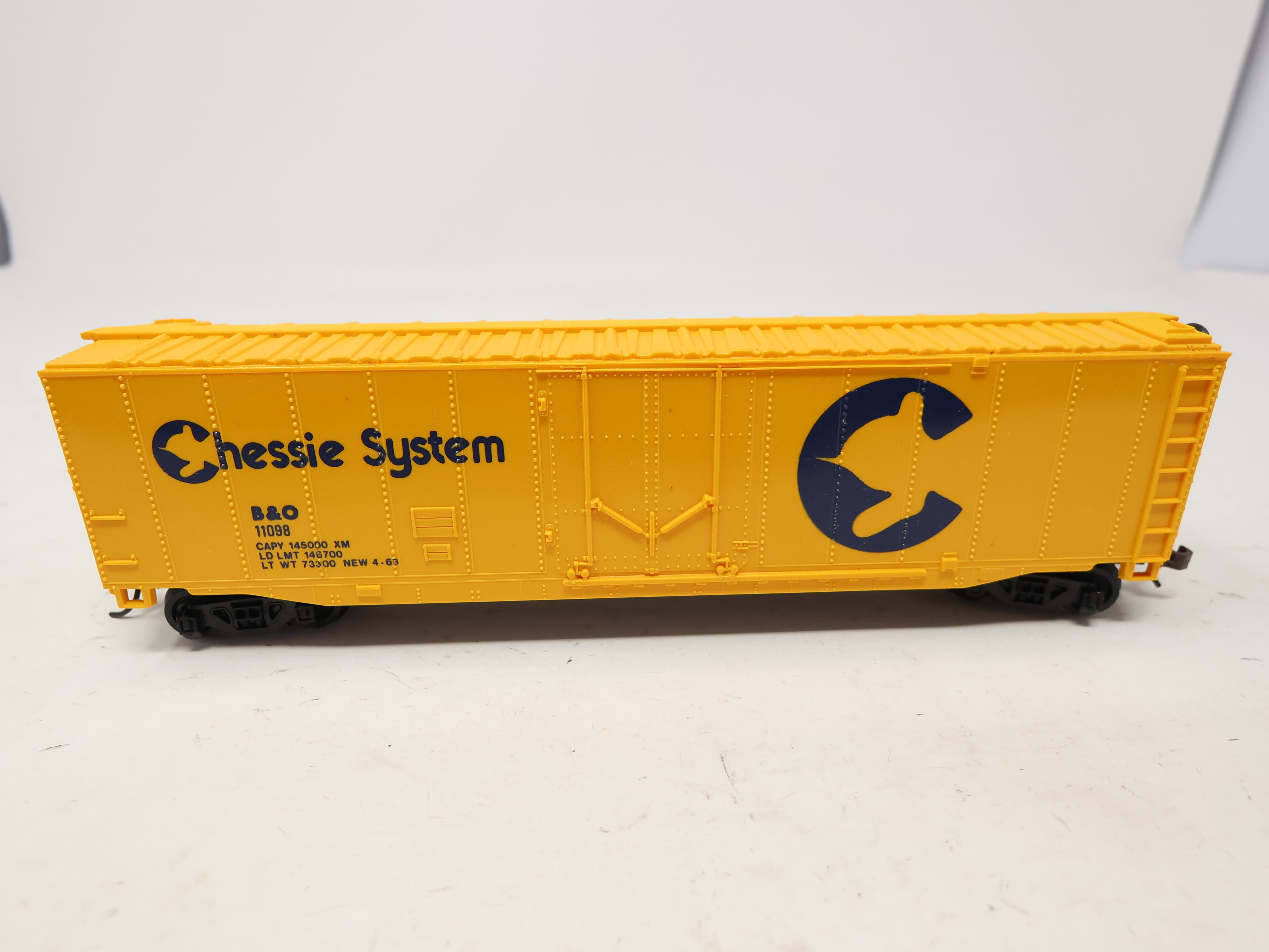 USED Bachmann HO Scale, 50' Box Car, Chessie System B&O #11098