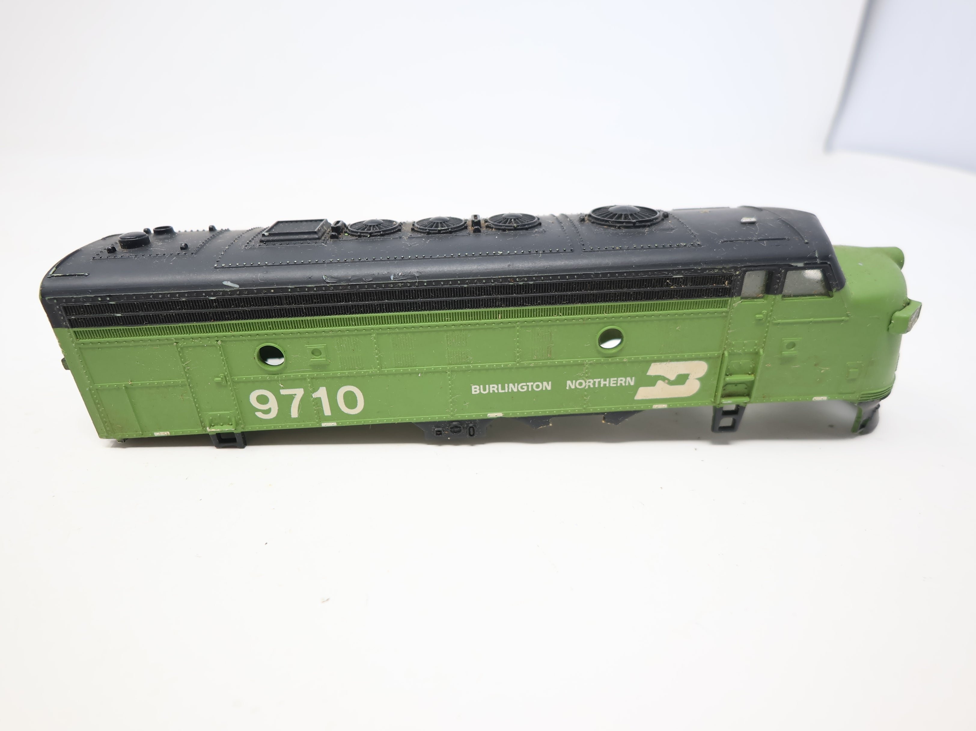 USED Bachmann HO Scale F9A Diesel Locomotive Burlington Northern #9710 Parts/Repairs DC