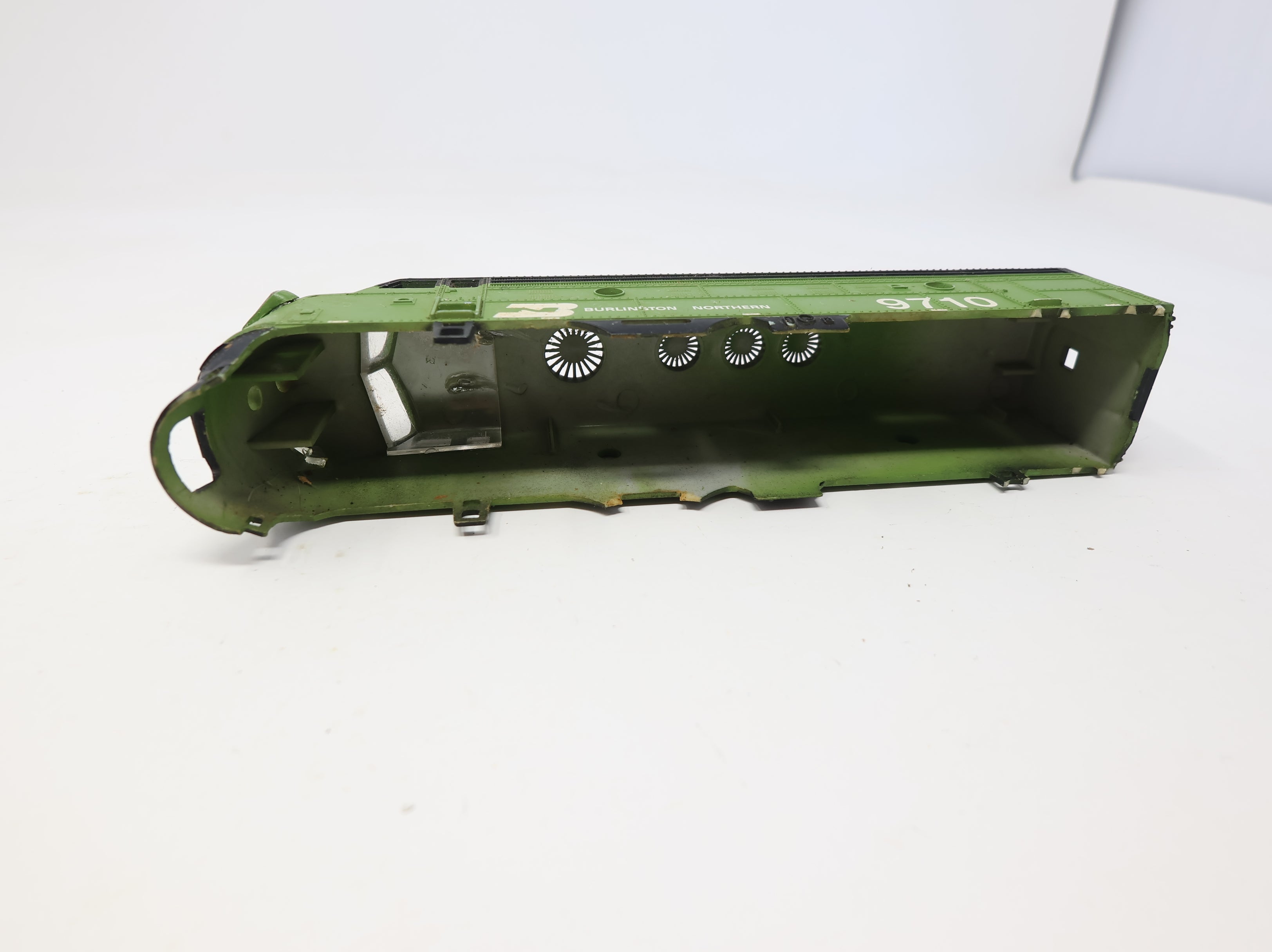 USED Bachmann HO Scale F9A Diesel Locomotive Burlington Northern #9710 Parts/Repairs DC