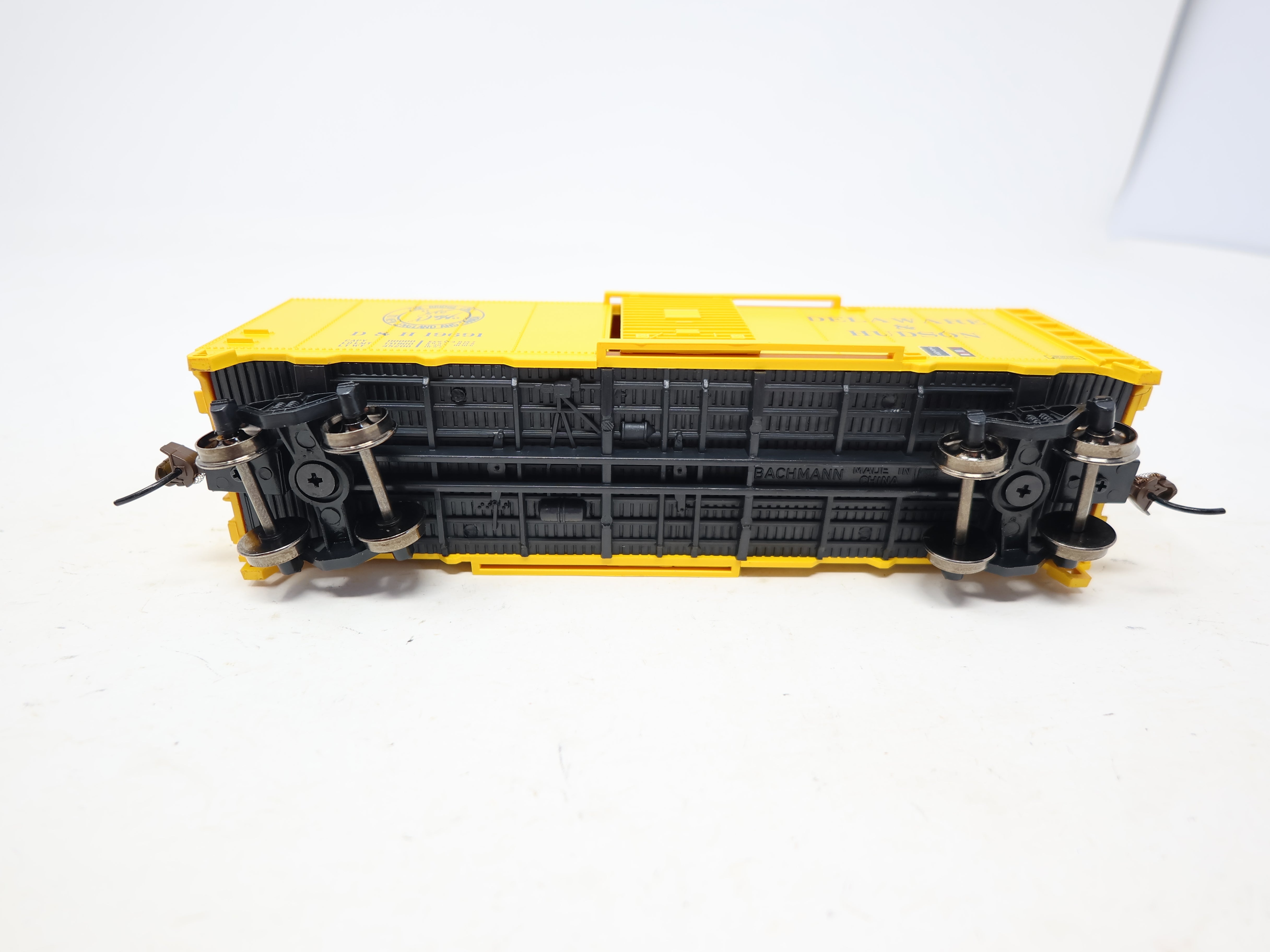 USED Bachmann 16009 HO Scale, 40' Box Car, Delaware and Hudson D&H #19691