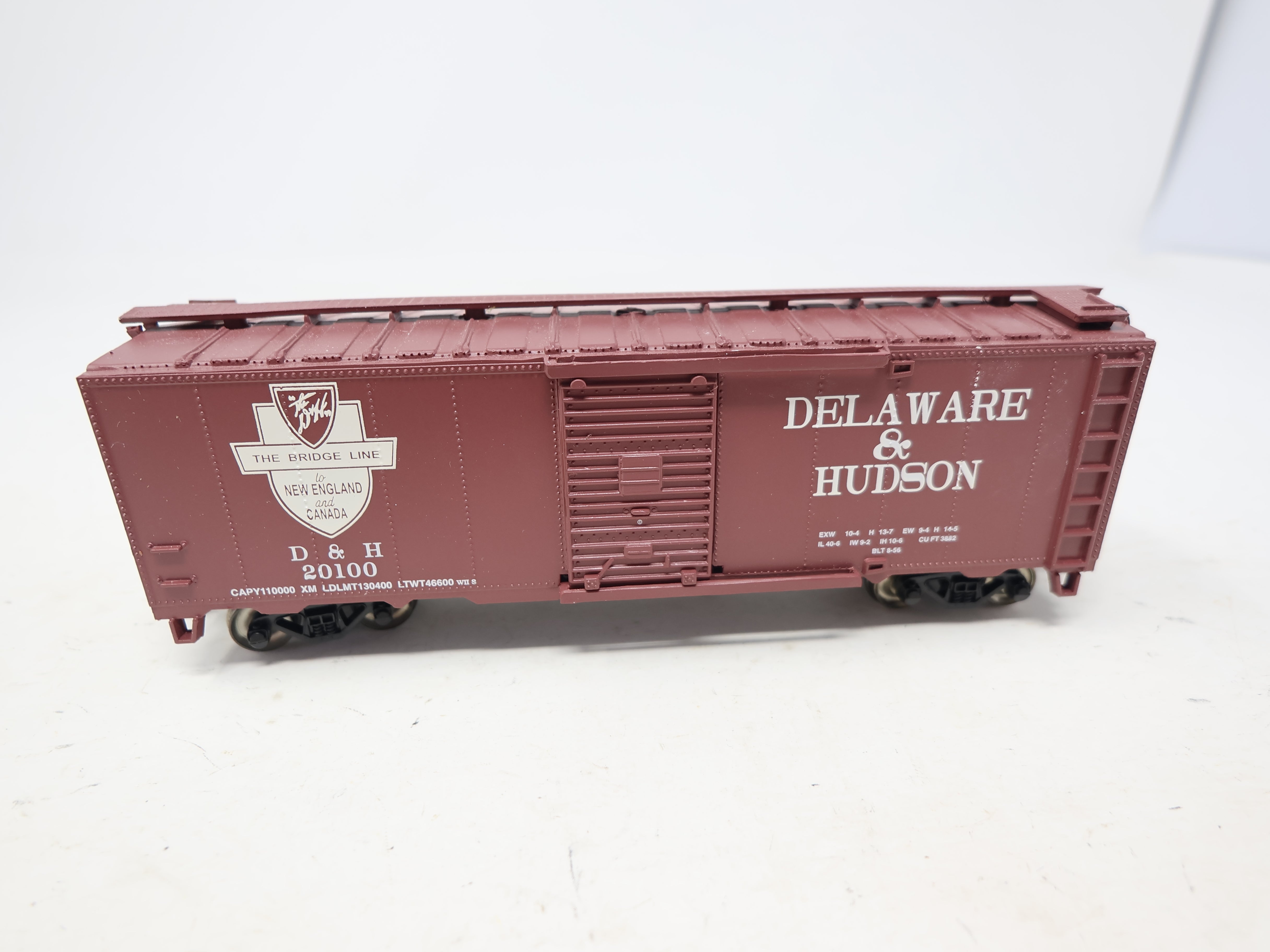 USED Bachmann 17026 HO Scale, 40' Box Car, Delaware and Hudson D&H #20100