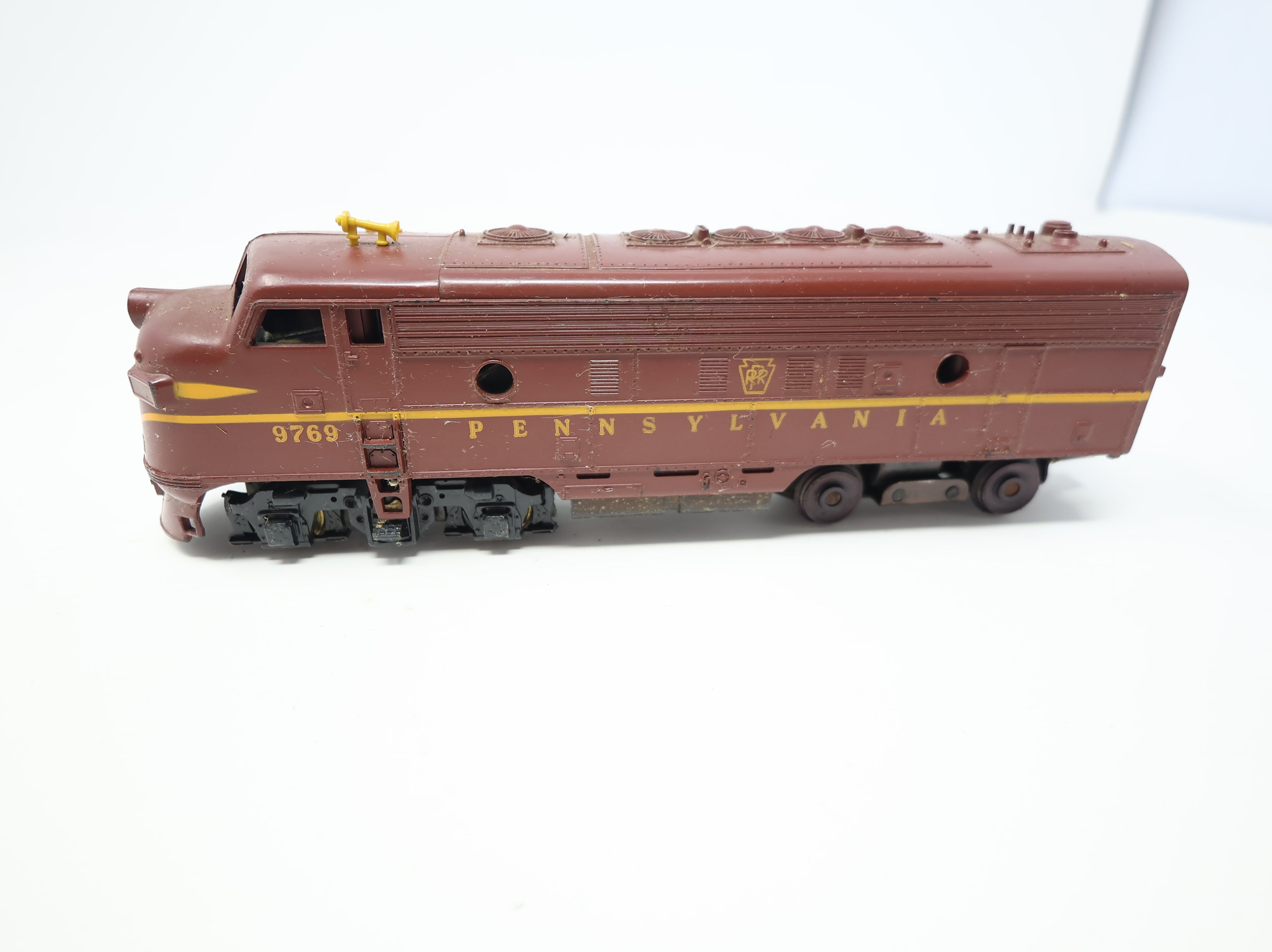 USED Tyco HO Scale F9A Diesel Locomotive Pennsylvania #9769 Parts/Repairs DC