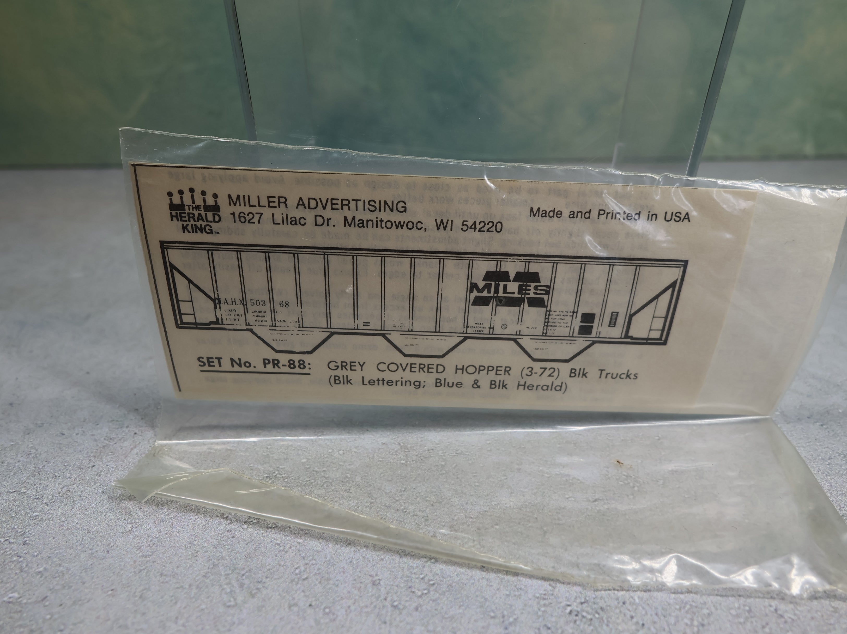 The Herald King PR88 HO Scale Miles Grey Covered Hopper Decals