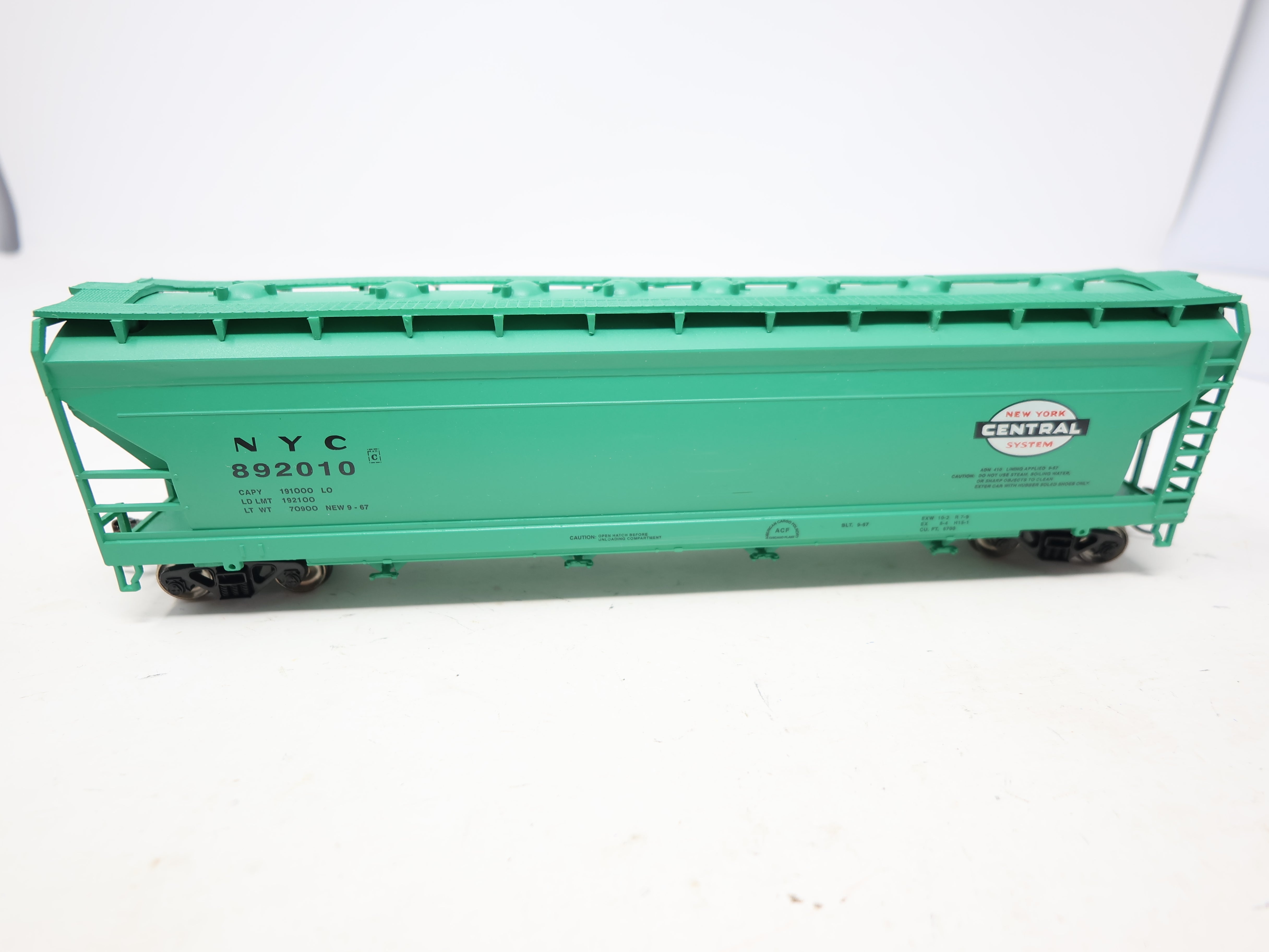 USED Bachmann 17520 HO Scale, 56' ACF Center Flow Hopper, New York Central NYC #892010