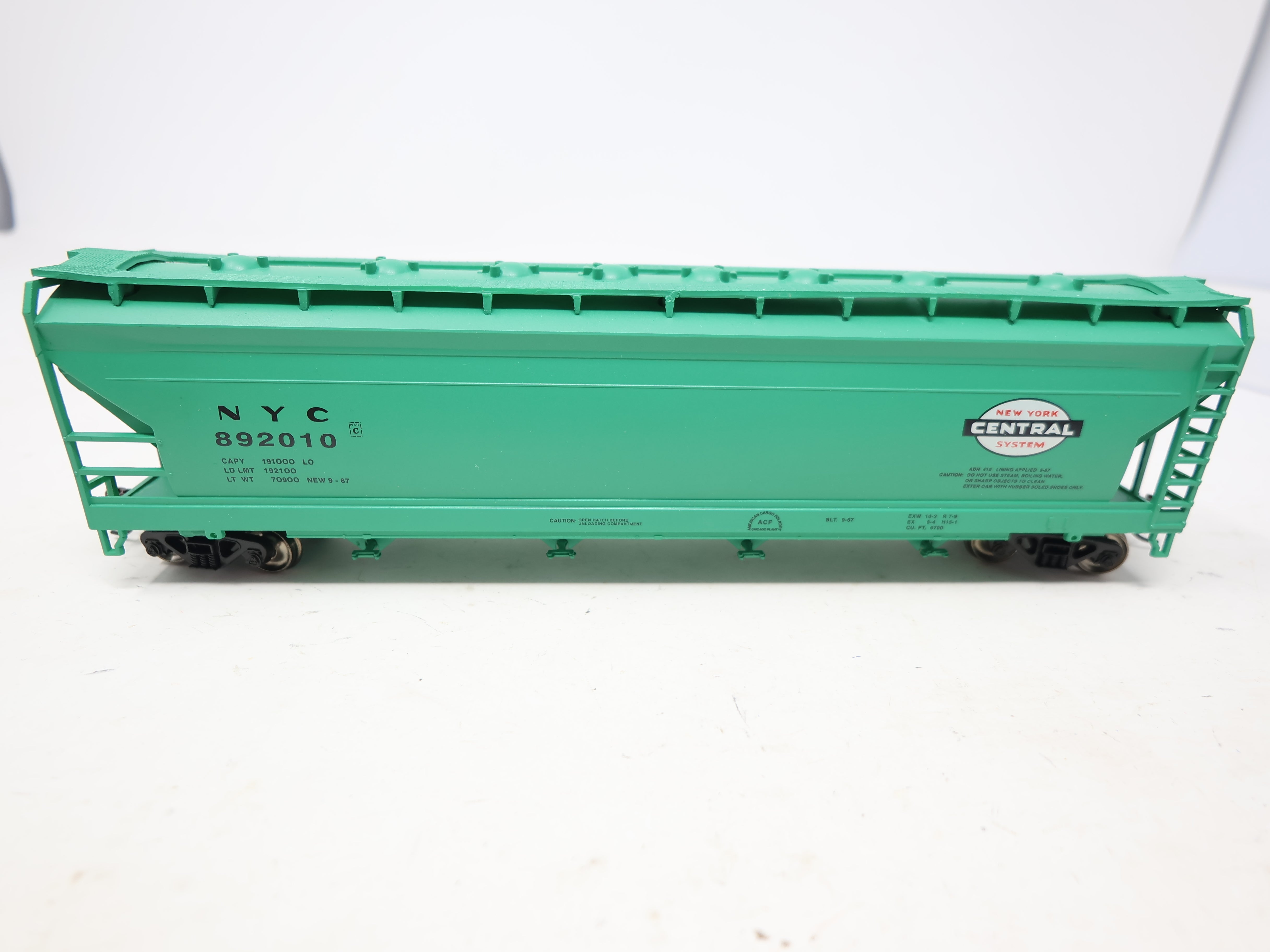 USED Bachmann 17520 HO Scale, 56' ACF Center Flow Hopper, New York Central NYC #892010