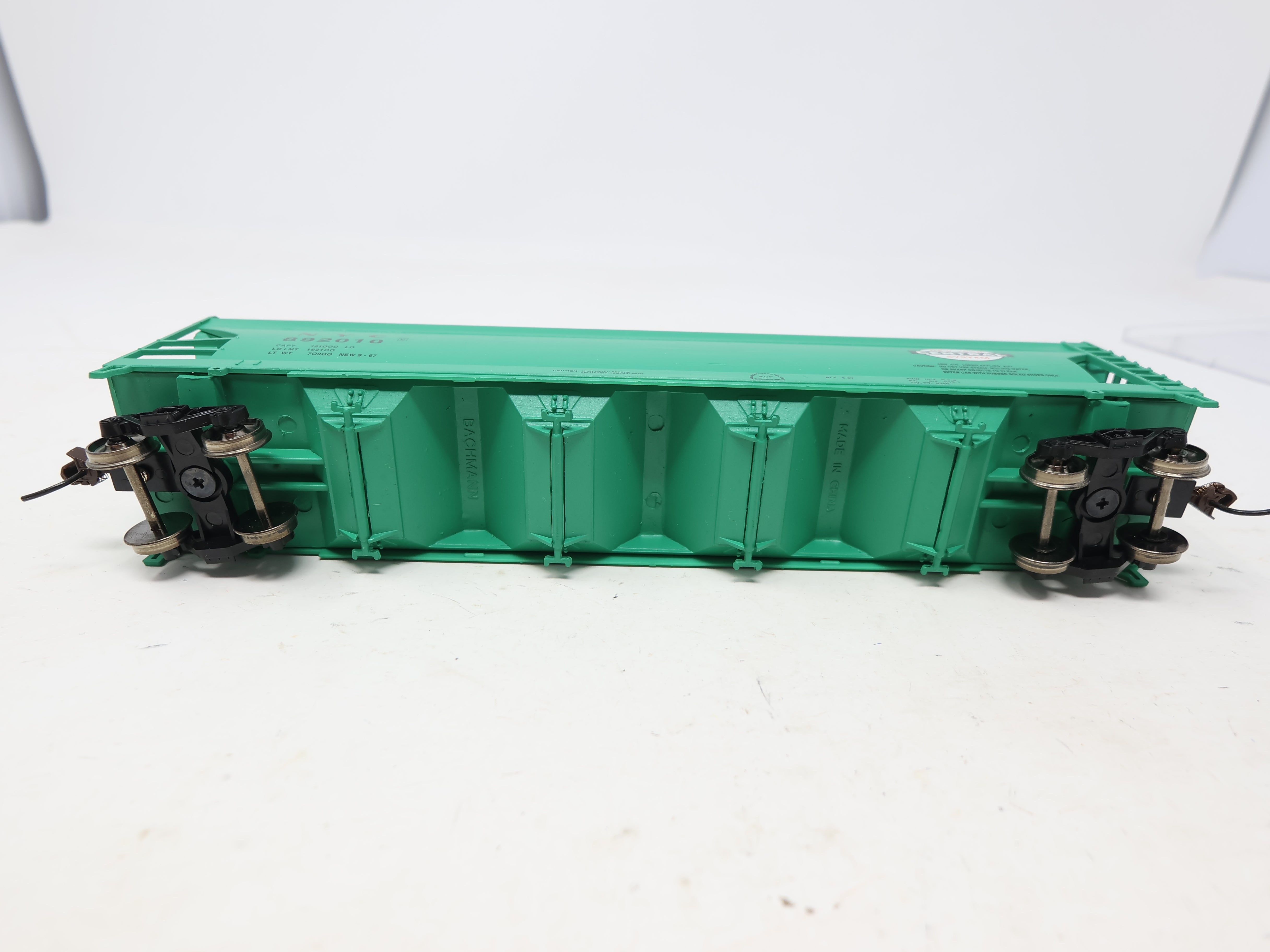 USED Bachmann 17520 HO Scale, 56' ACF Center Flow Hopper, New York Central NYC #892010