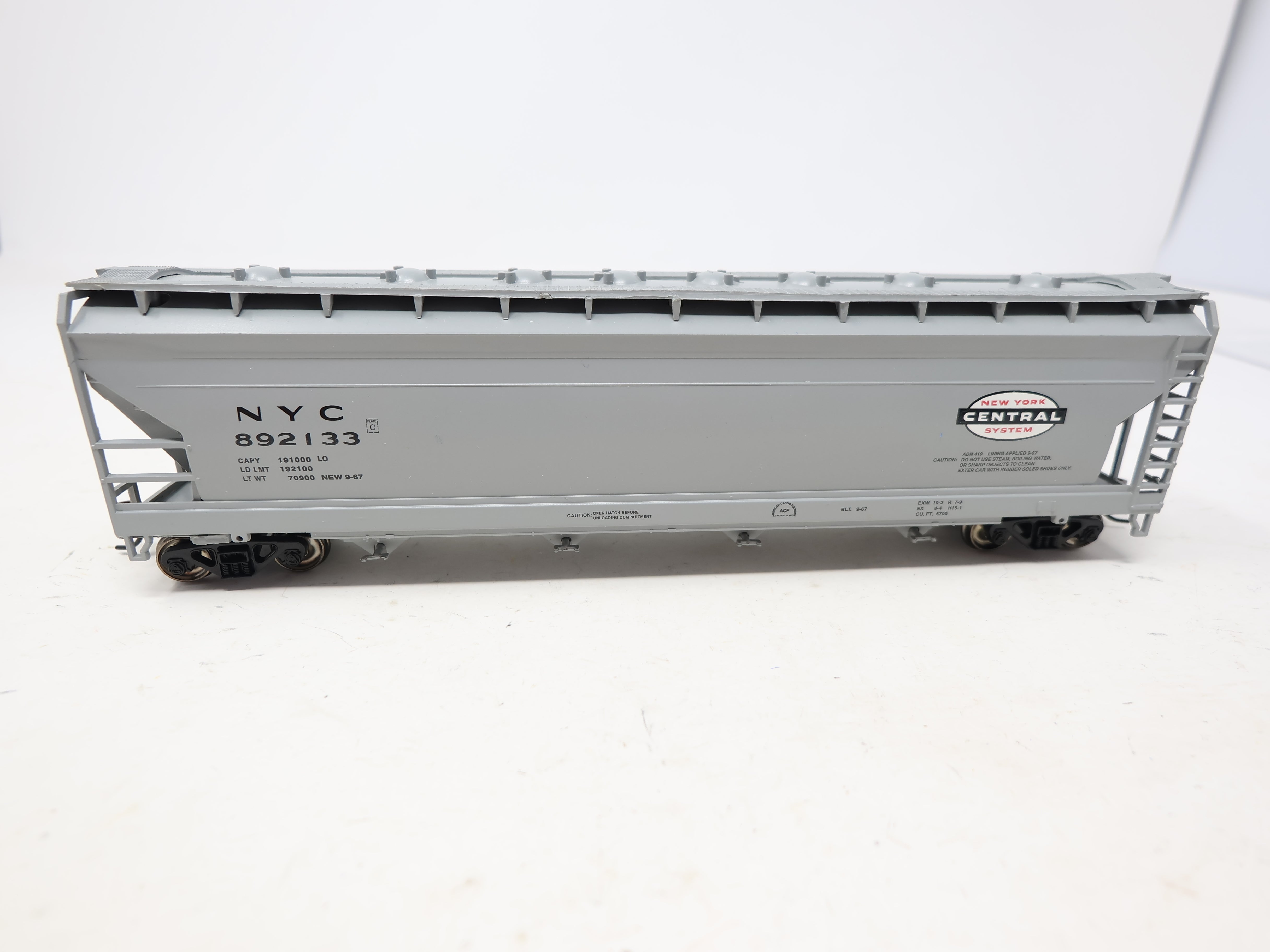 USED Bachmann 17523 HO Scale, 56' ACF Center Flow Hopper, New York Central NYC #892133