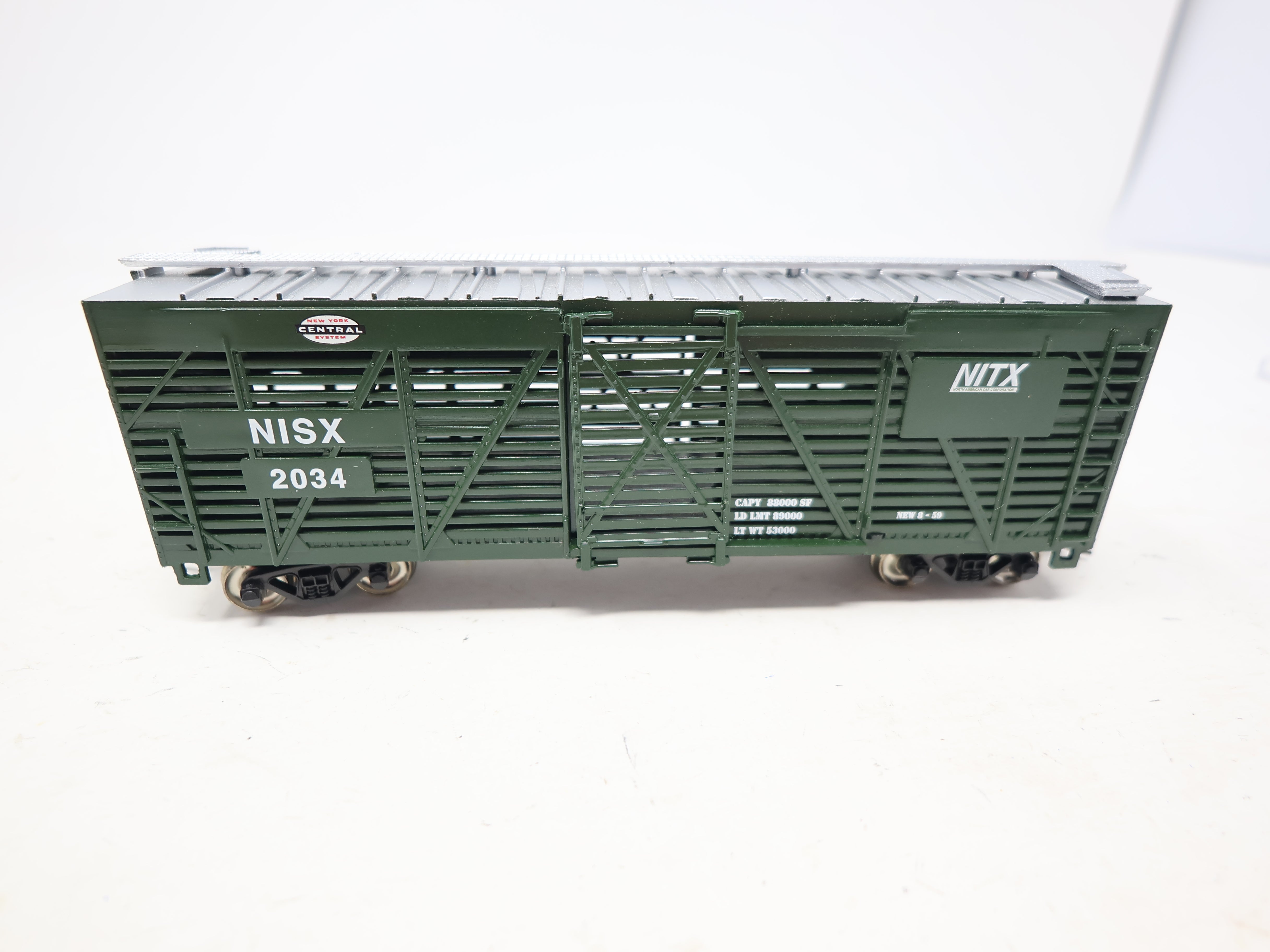 USED Bachmann 18520 HO Scale, 40' Stock Car, New York Central NISX #2034